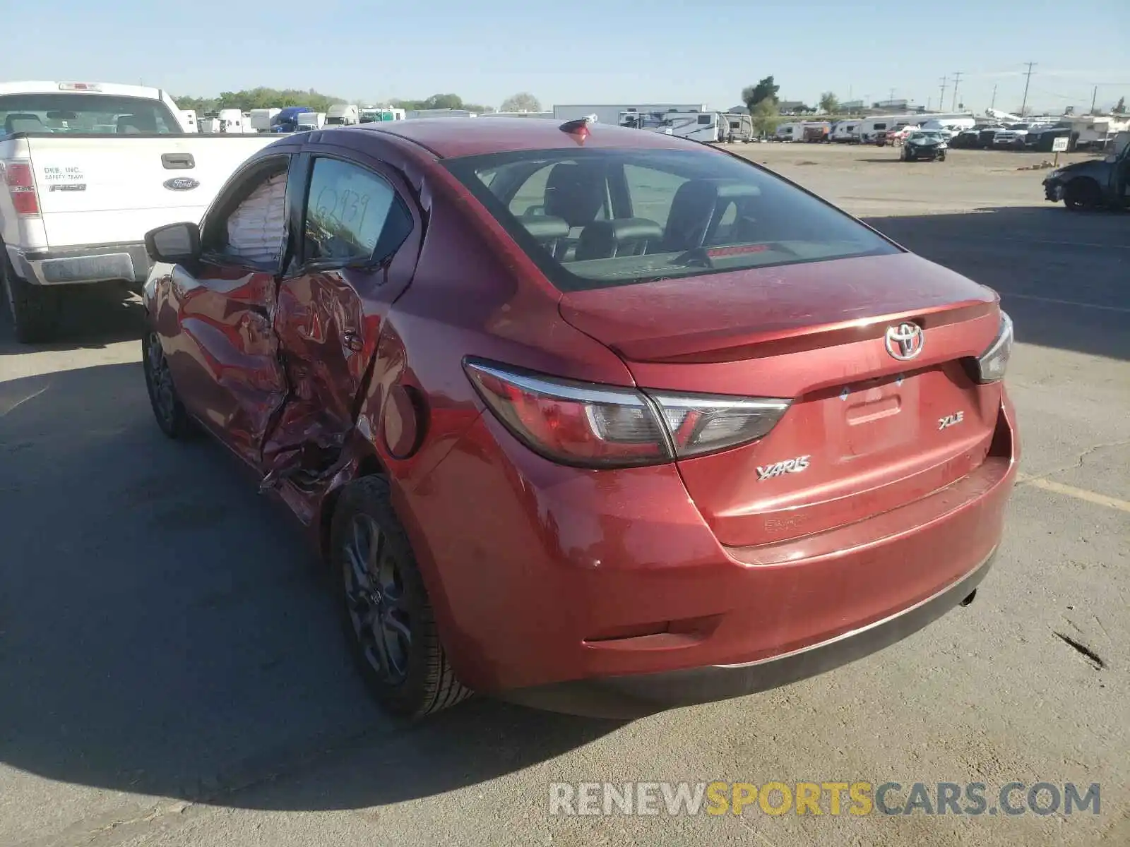 3 Photograph of a damaged car 3MYDLBYV5KY503263 TOYOTA YARIS 2019