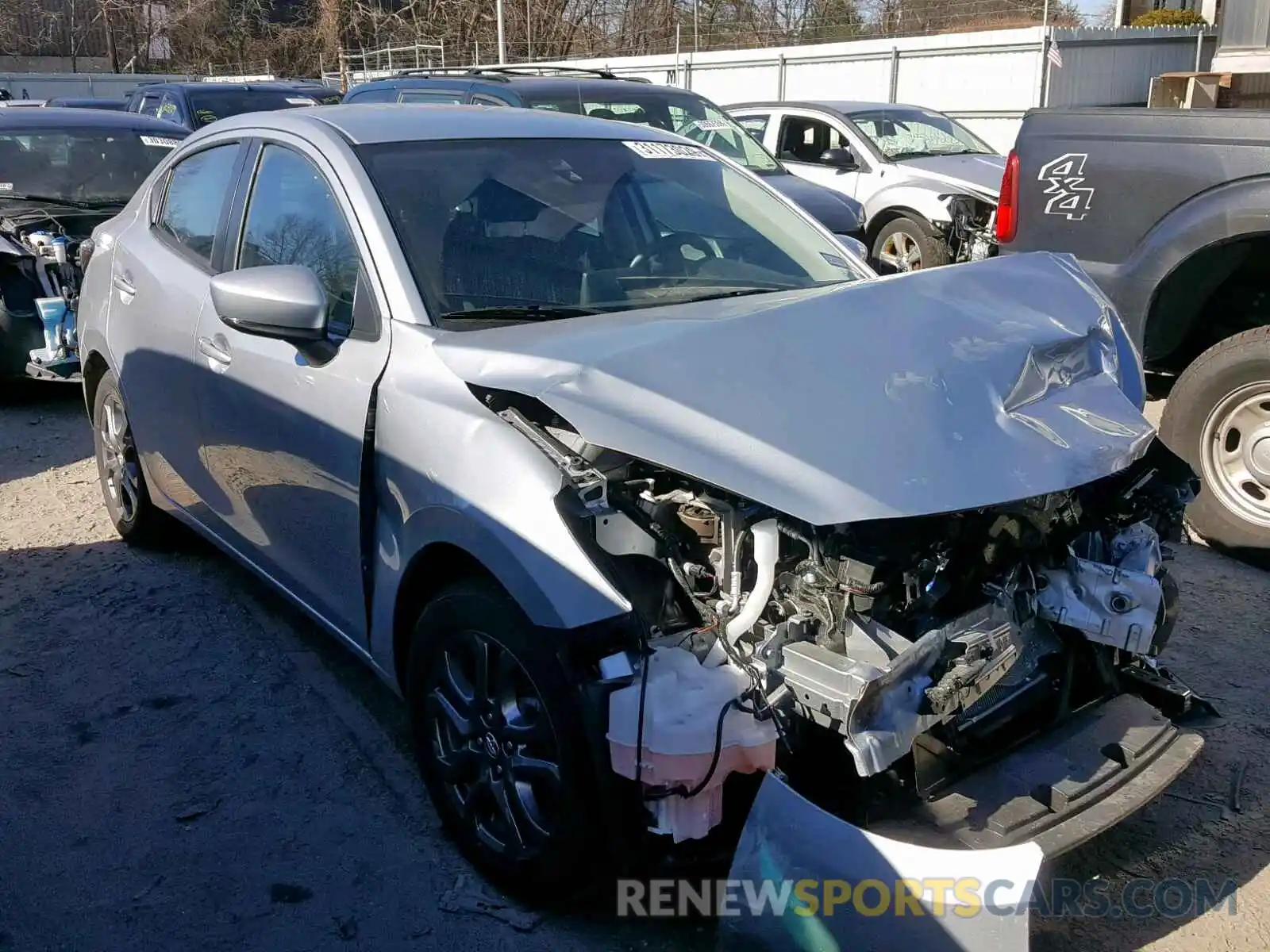 1 Photograph of a damaged car 3MYDLBYV5KY503523 TOYOTA YARIS 2019