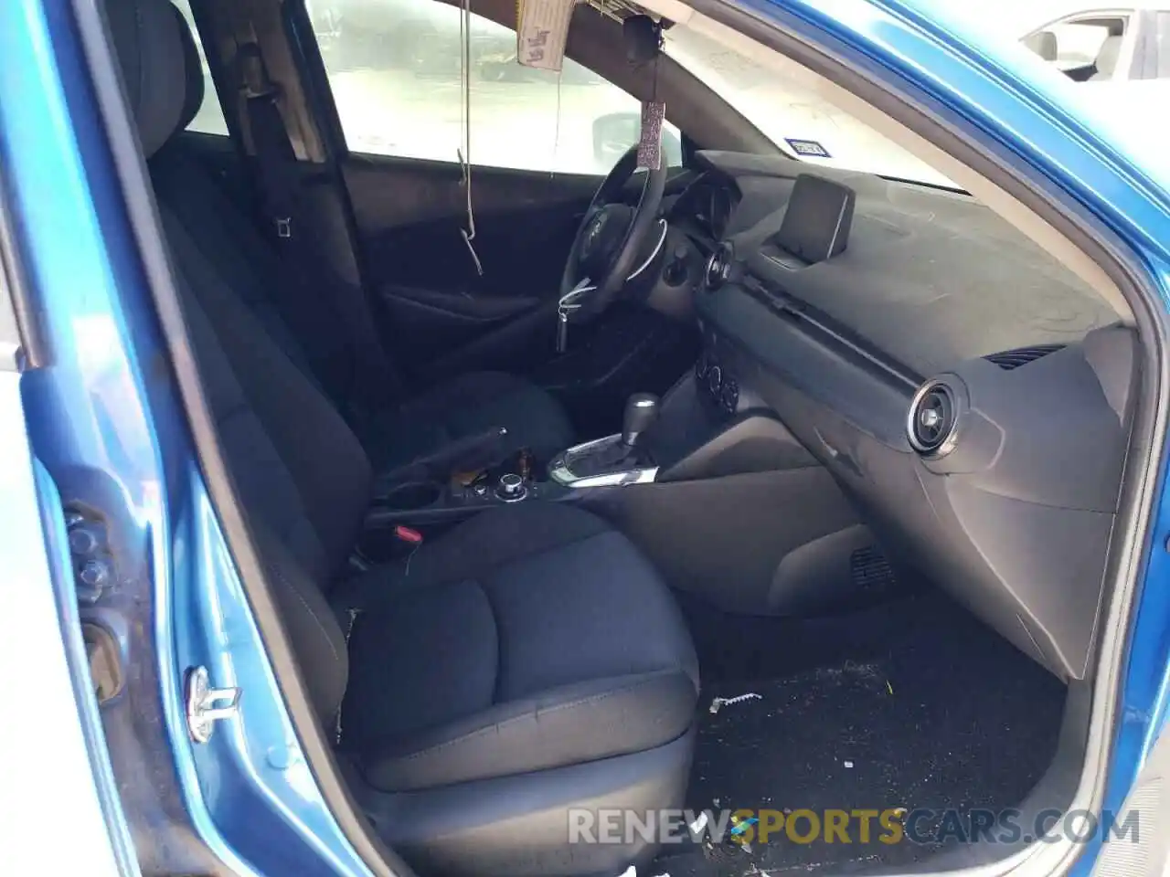 5 Photograph of a damaged car 3MYDLBYV5KY503893 TOYOTA YARIS 2019