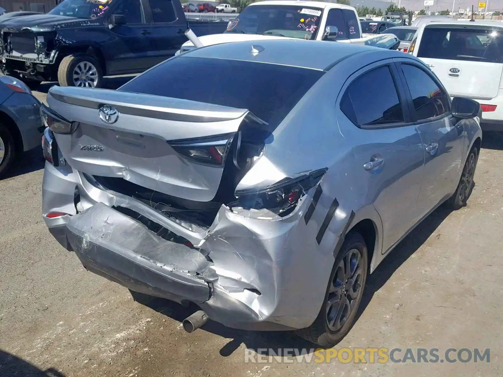 4 Photograph of a damaged car 3MYDLBYV5KY504025 TOYOTA YARIS 2019