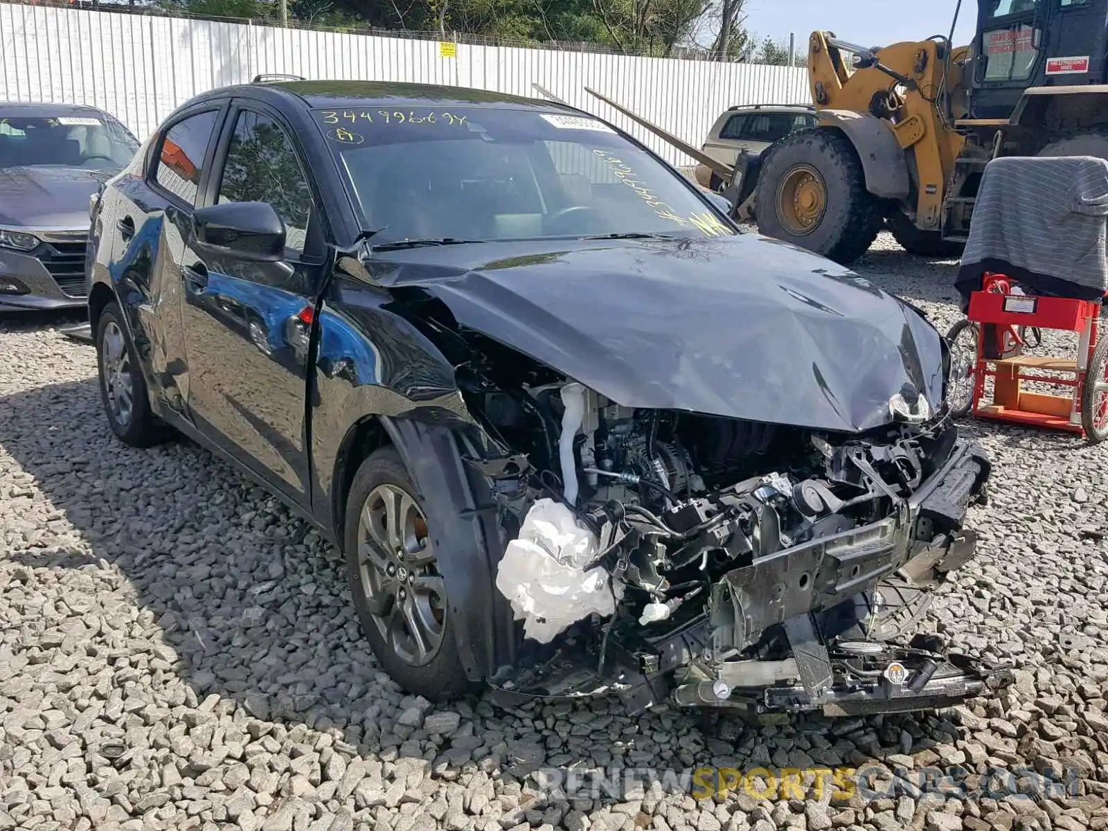 1 Photograph of a damaged car 3MYDLBYV5KY504302 TOYOTA YARIS 2019