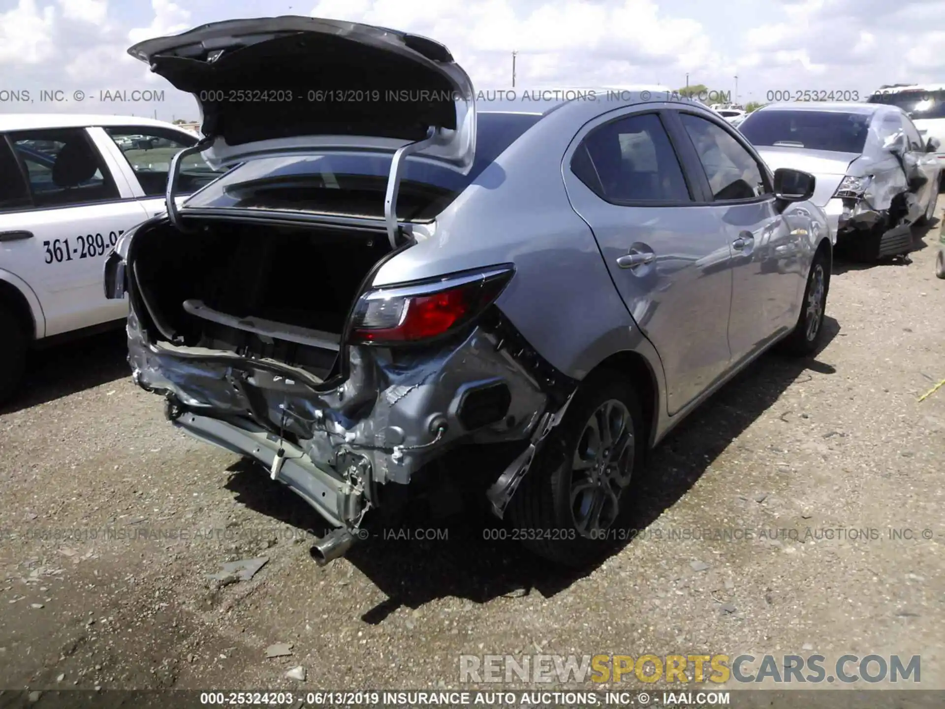 4 Photograph of a damaged car 3MYDLBYV5KY505076 TOYOTA YARIS 2019