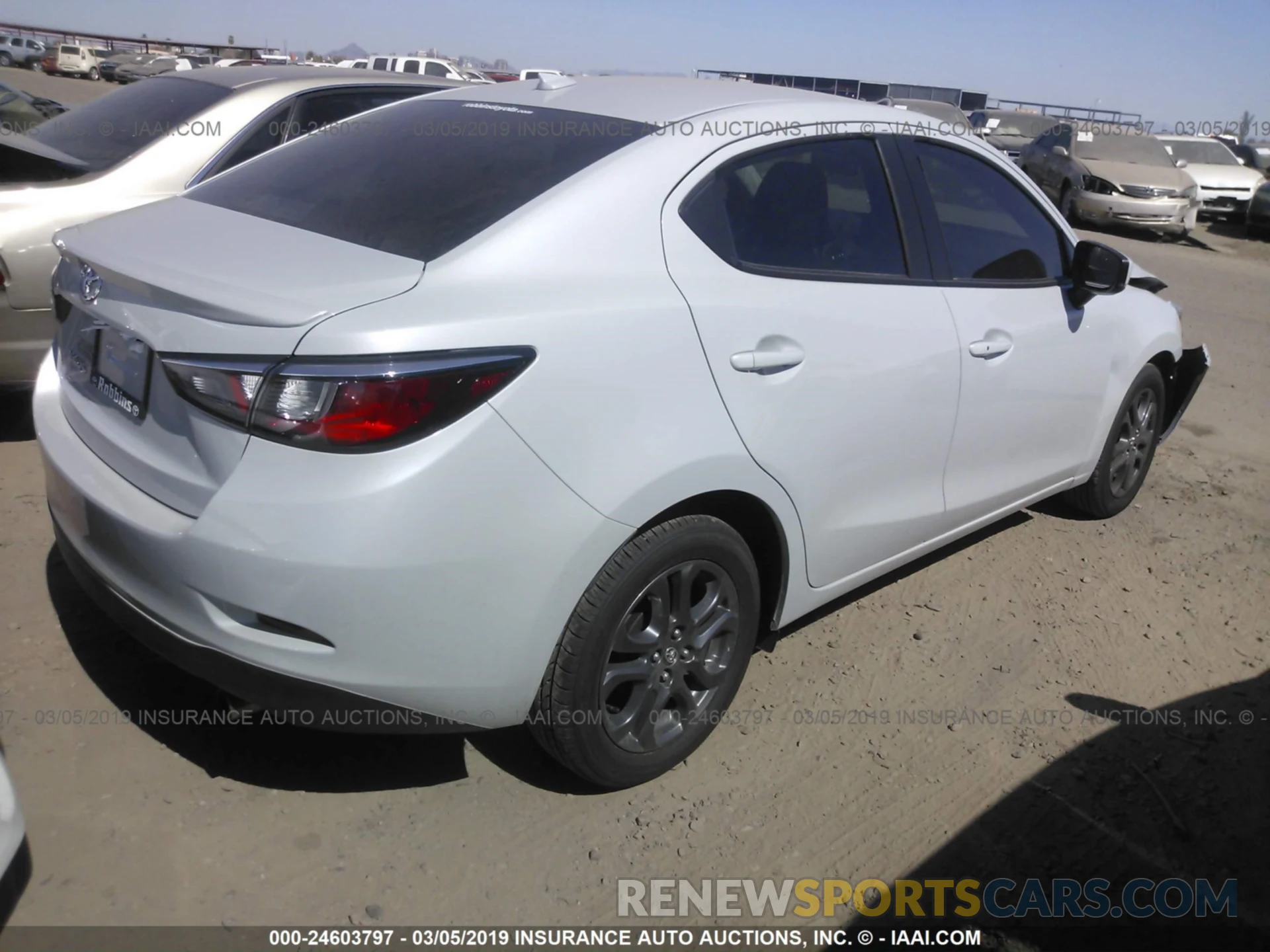 4 Photograph of a damaged car 3MYDLBYV5KY506177 TOYOTA YARIS 2019