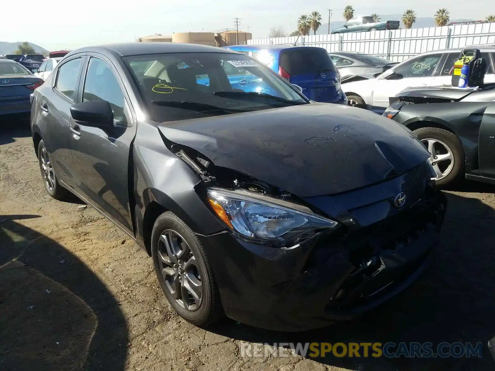 1 Photograph of a damaged car 3MYDLBYV5KY506728 TOYOTA YARIS 2019