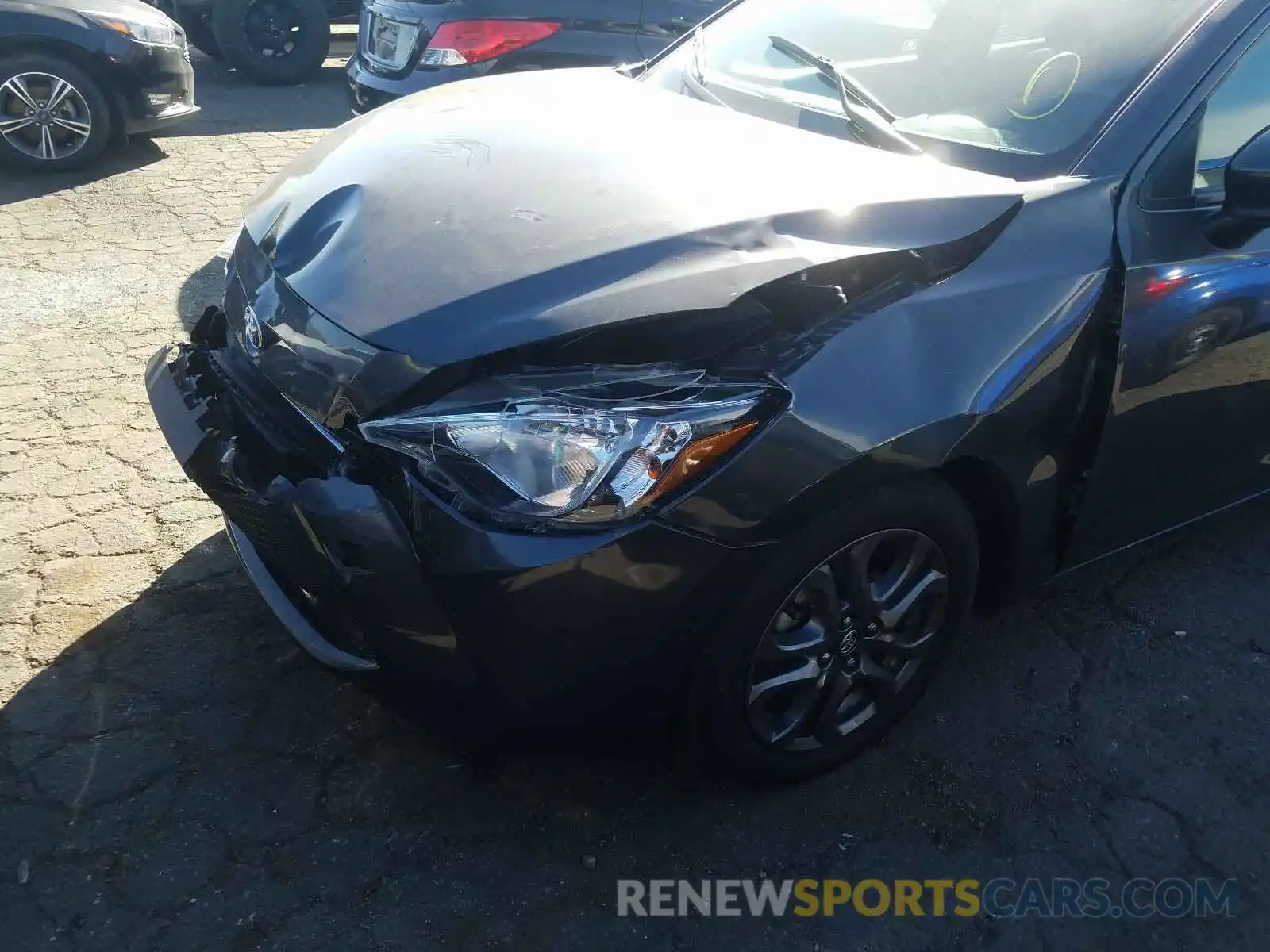 9 Photograph of a damaged car 3MYDLBYV5KY506728 TOYOTA YARIS 2019