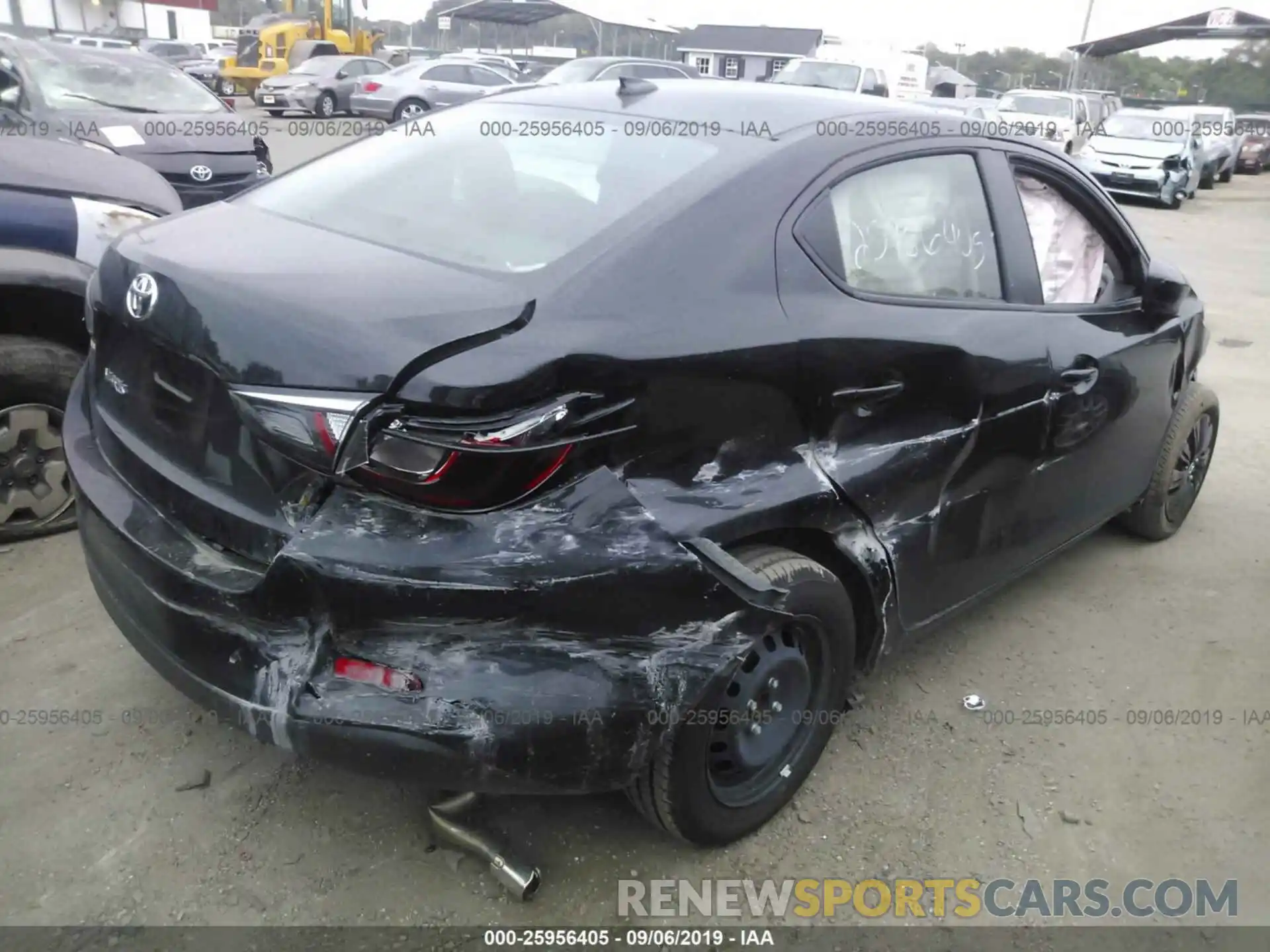 4 Photograph of a damaged car 3MYDLBYV5KY506888 TOYOTA YARIS 2019