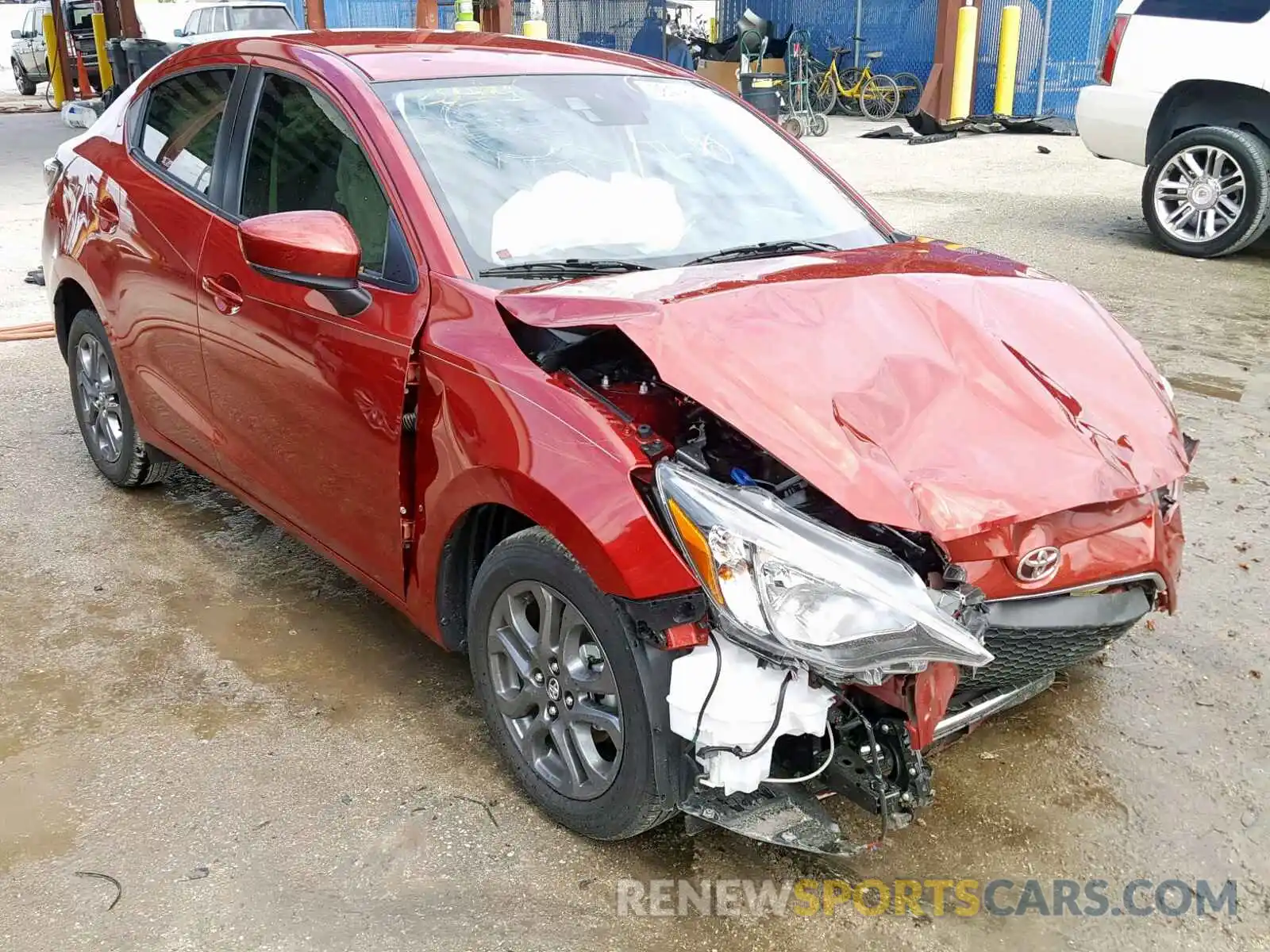 1 Photograph of a damaged car 3MYDLBYV5KY507975 TOYOTA YARIS 2019