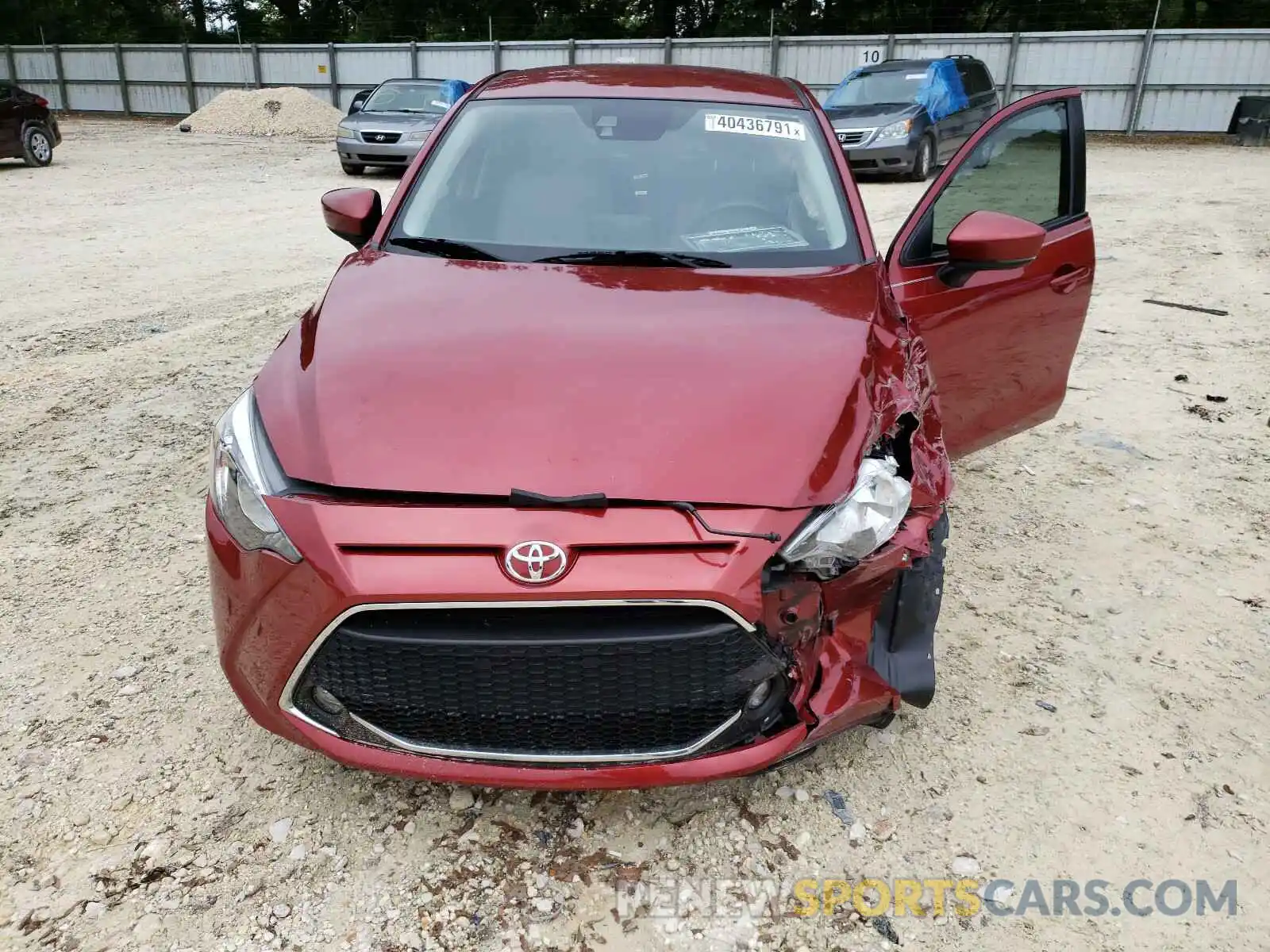 7 Photograph of a damaged car 3MYDLBYV5KY514571 TOYOTA YARIS 2019