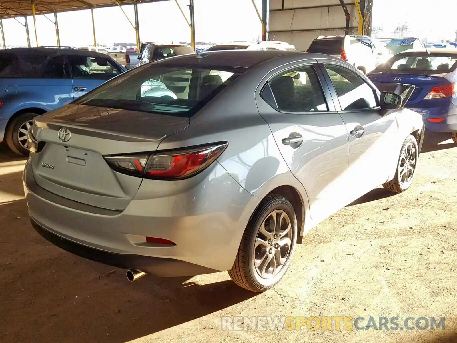 4 Photograph of a damaged car 3MYDLBYV5KY514635 TOYOTA YARIS 2019