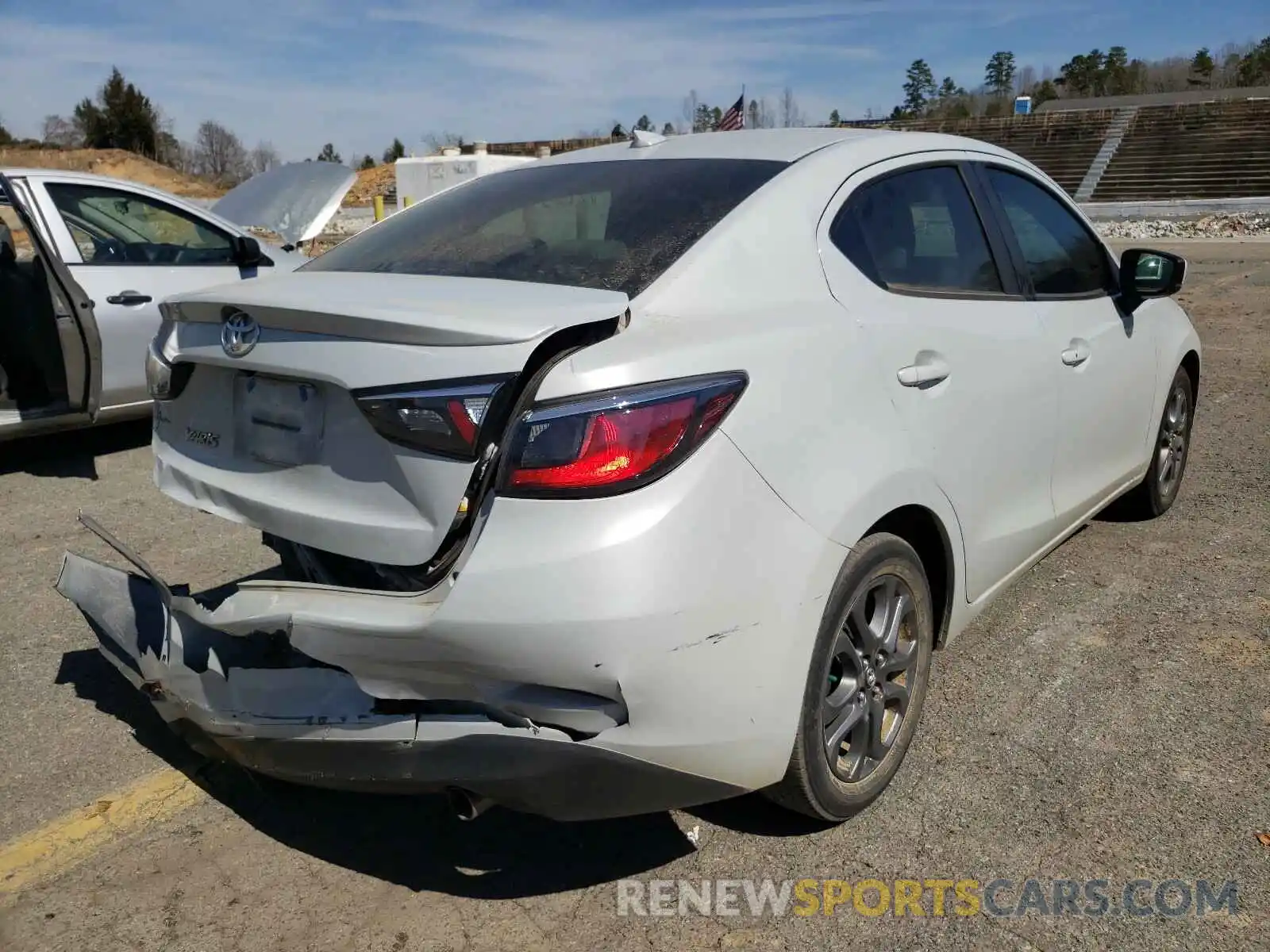 4 Photograph of a damaged car 3MYDLBYV5KY516563 TOYOTA YARIS 2019