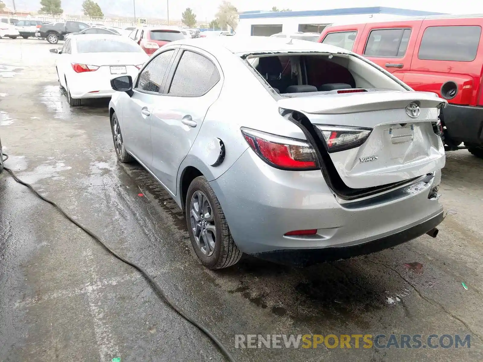 3 Photograph of a damaged car 3MYDLBYV5KY516692 TOYOTA YARIS 2019