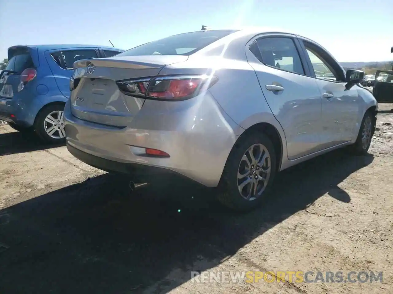 4 Photograph of a damaged car 3MYDLBYV5KY517082 TOYOTA YARIS 2019