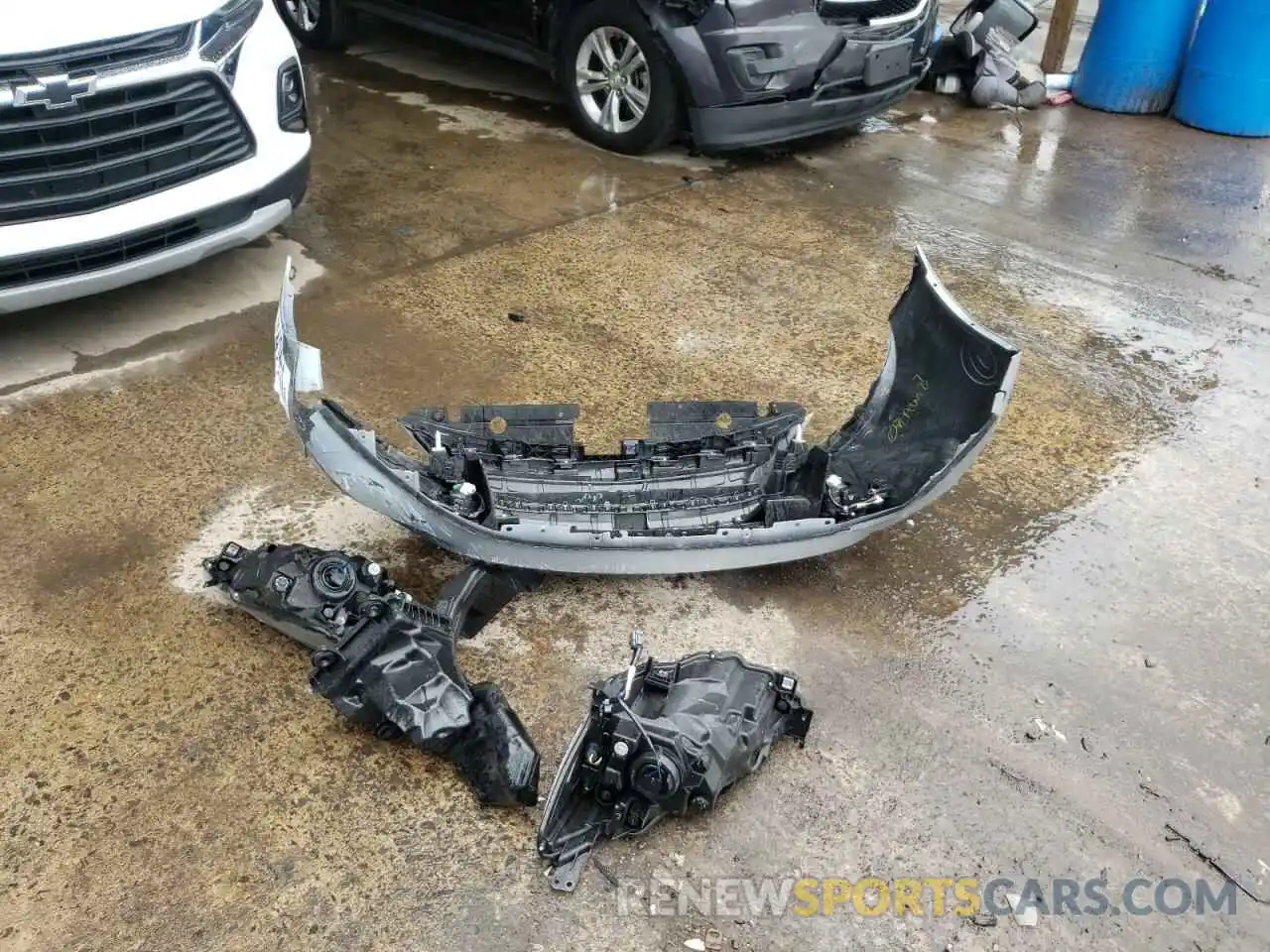 9 Photograph of a damaged car 3MYDLBYV5KY517082 TOYOTA YARIS 2019