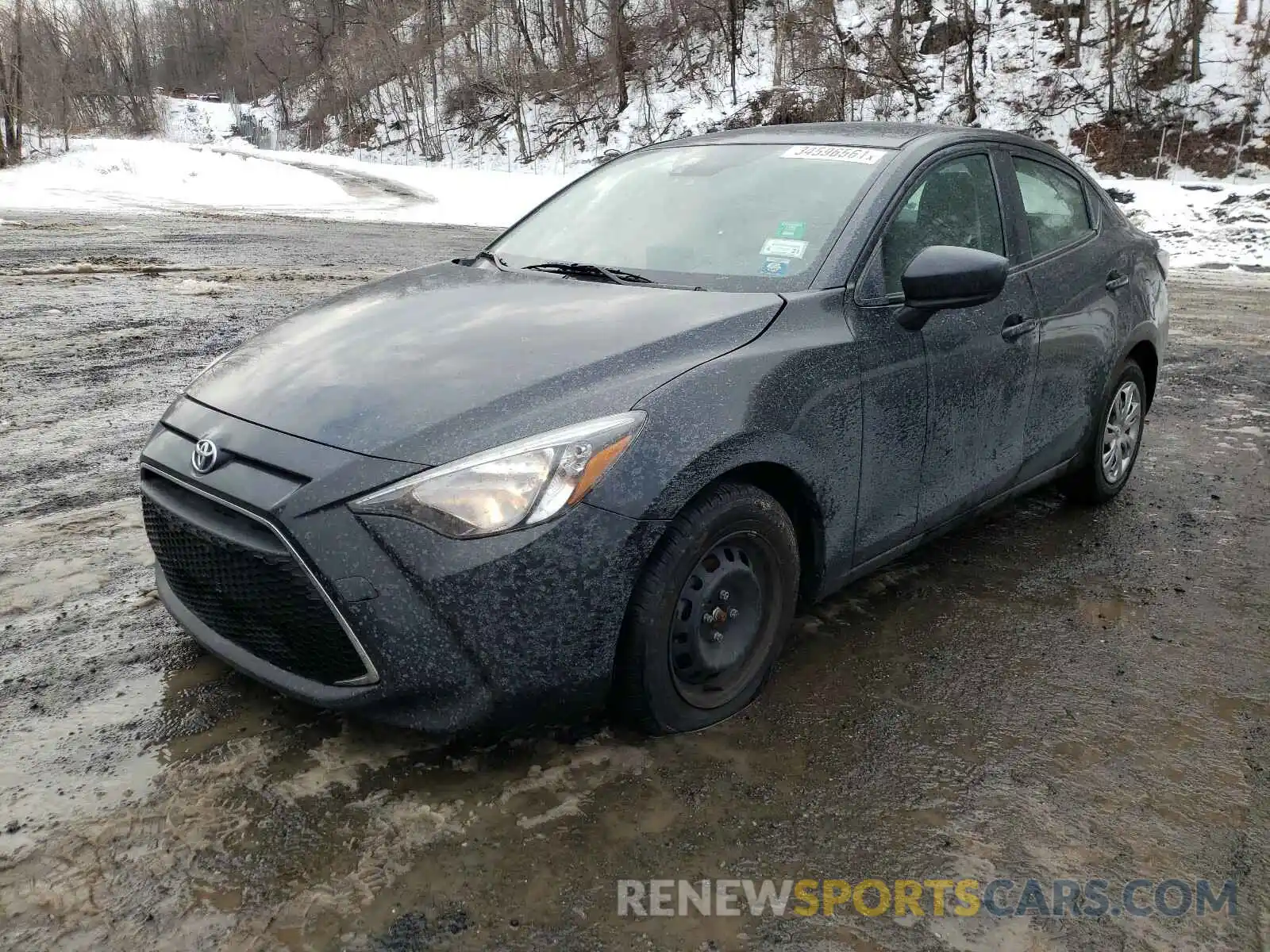 2 Photograph of a damaged car 3MYDLBYV5KY517387 TOYOTA YARIS 2019