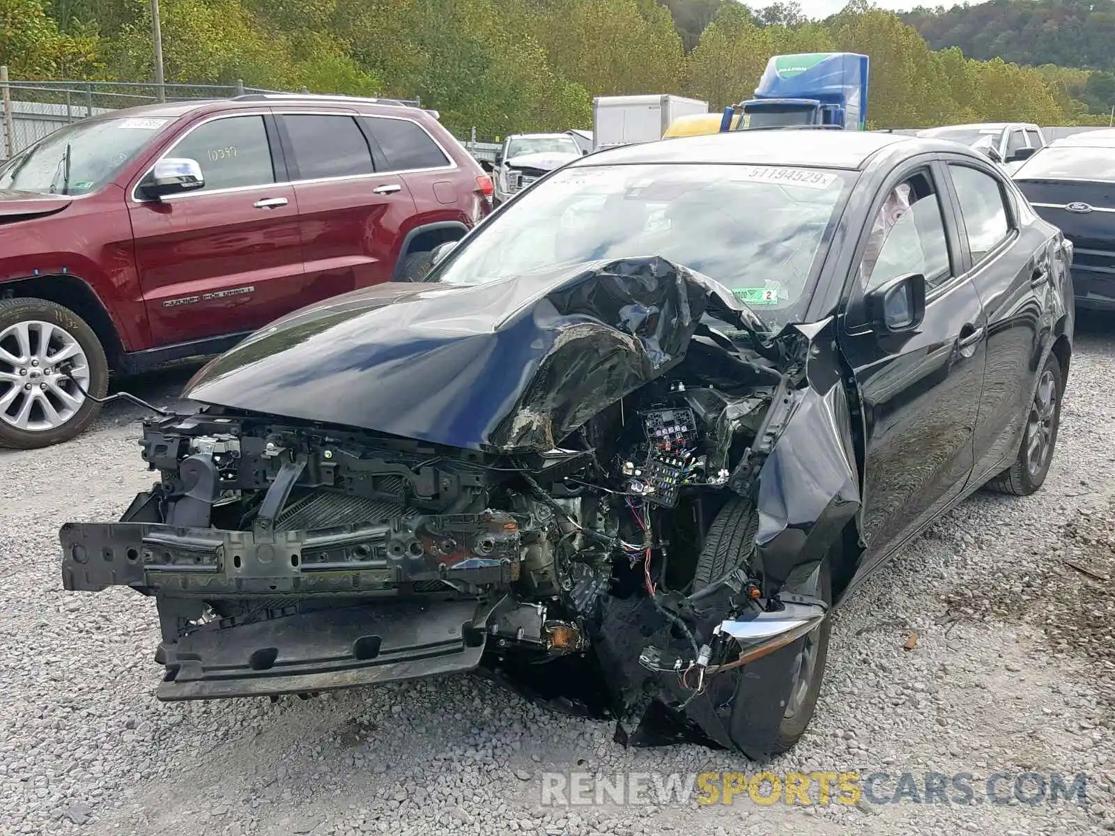 2 Photograph of a damaged car 3MYDLBYV5KY517468 TOYOTA YARIS 2019