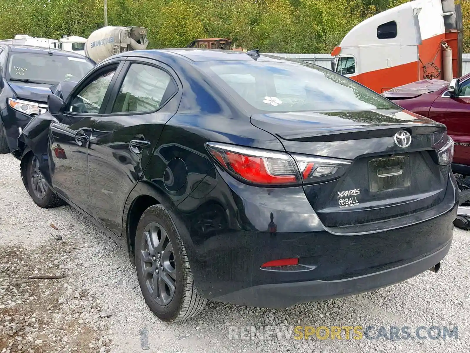 3 Photograph of a damaged car 3MYDLBYV5KY517468 TOYOTA YARIS 2019