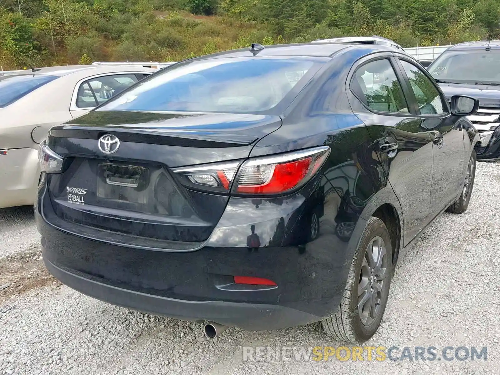 4 Photograph of a damaged car 3MYDLBYV5KY517468 TOYOTA YARIS 2019