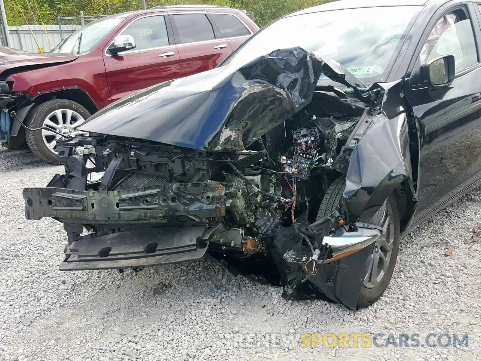 9 Photograph of a damaged car 3MYDLBYV5KY517468 TOYOTA YARIS 2019