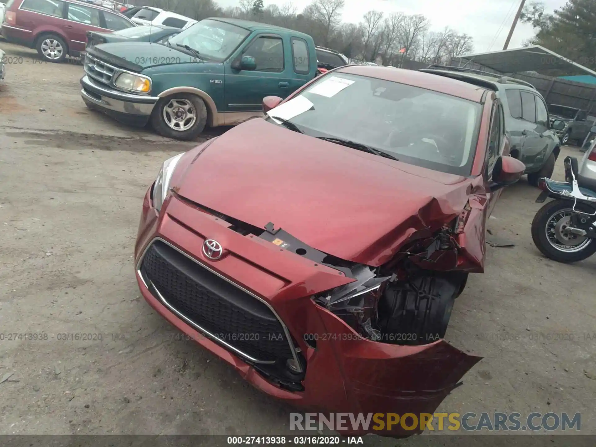 2 Photograph of a damaged car 3MYDLBYV5KY517874 TOYOTA YARIS 2019