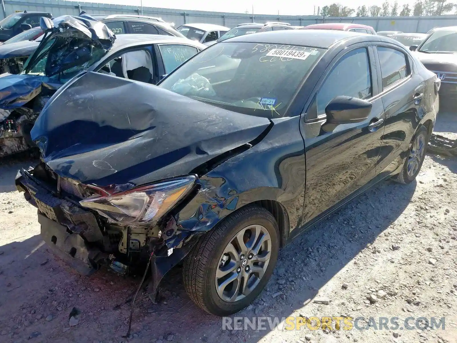 2 Photograph of a damaged car 3MYDLBYV5KY518670 TOYOTA YARIS 2019