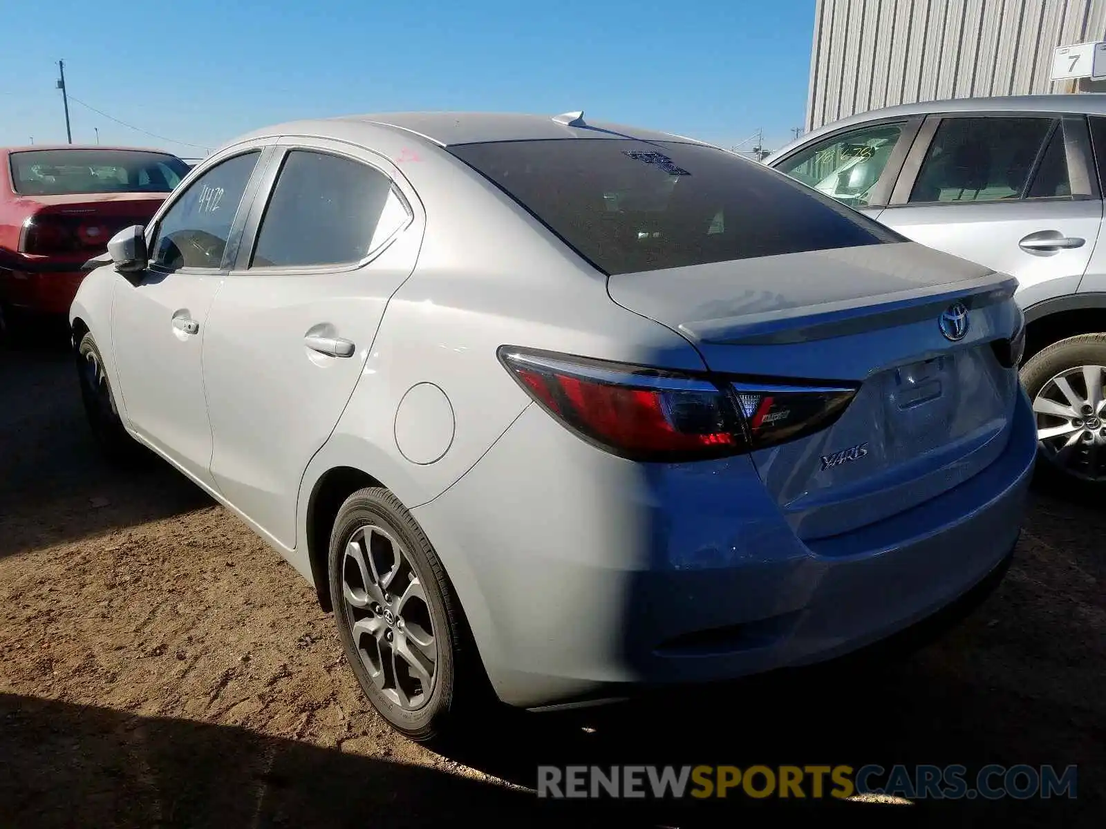 3 Photograph of a damaged car 3MYDLBYV5KY519026 TOYOTA YARIS 2019