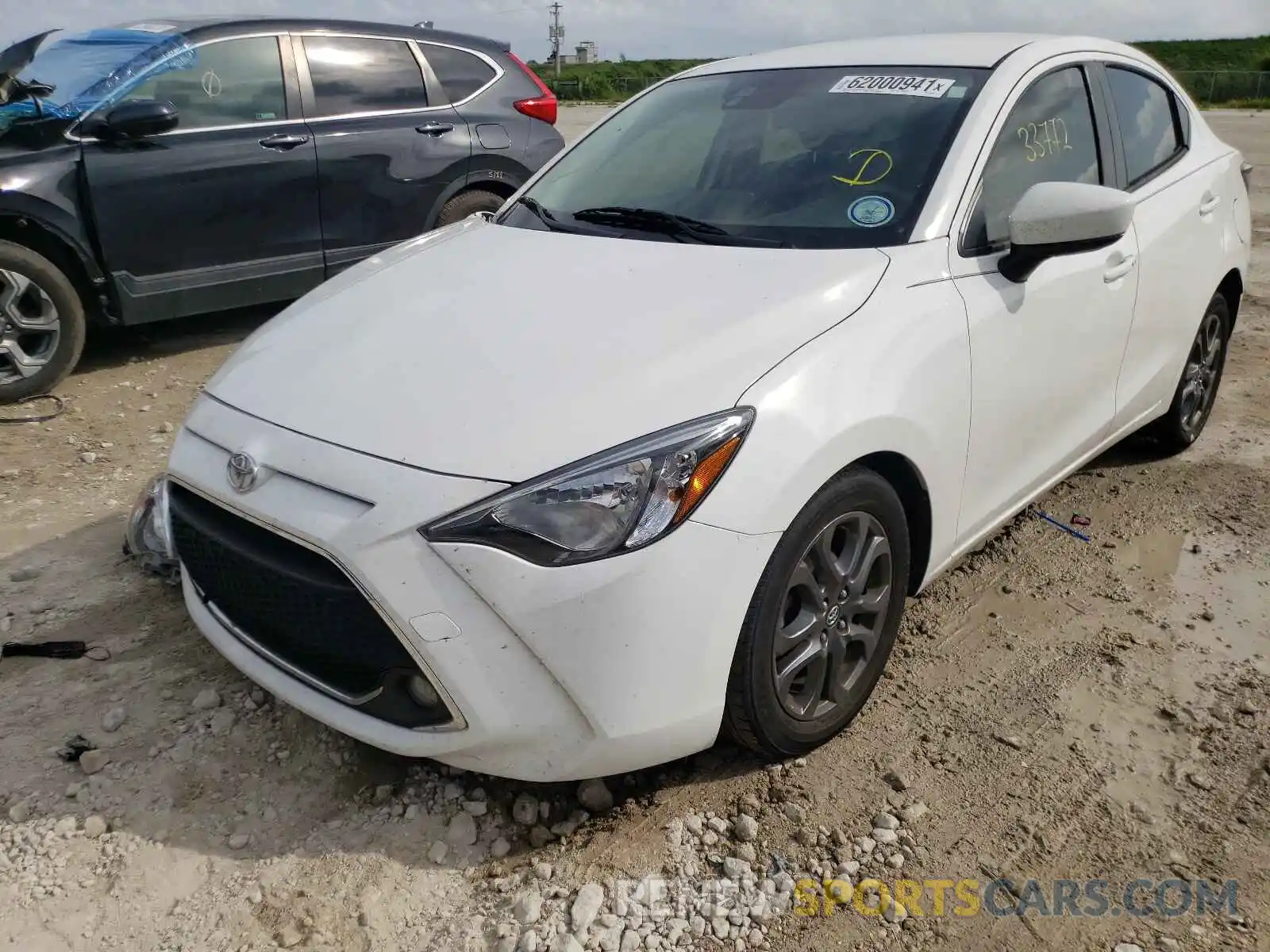 2 Photograph of a damaged car 3MYDLBYV5KY519043 TOYOTA YARIS 2019