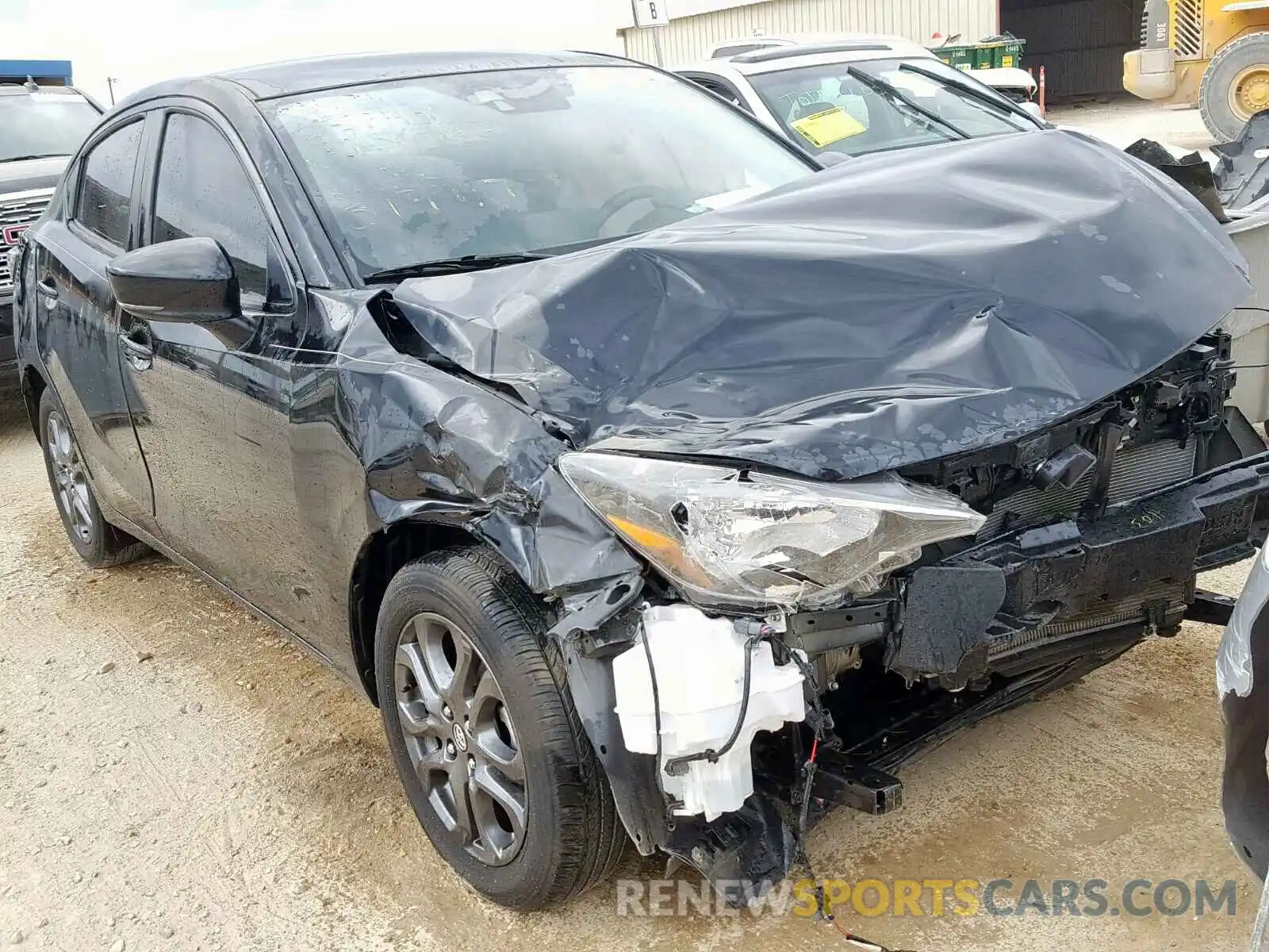 1 Photograph of a damaged car 3MYDLBYV5KY519947 TOYOTA YARIS 2019