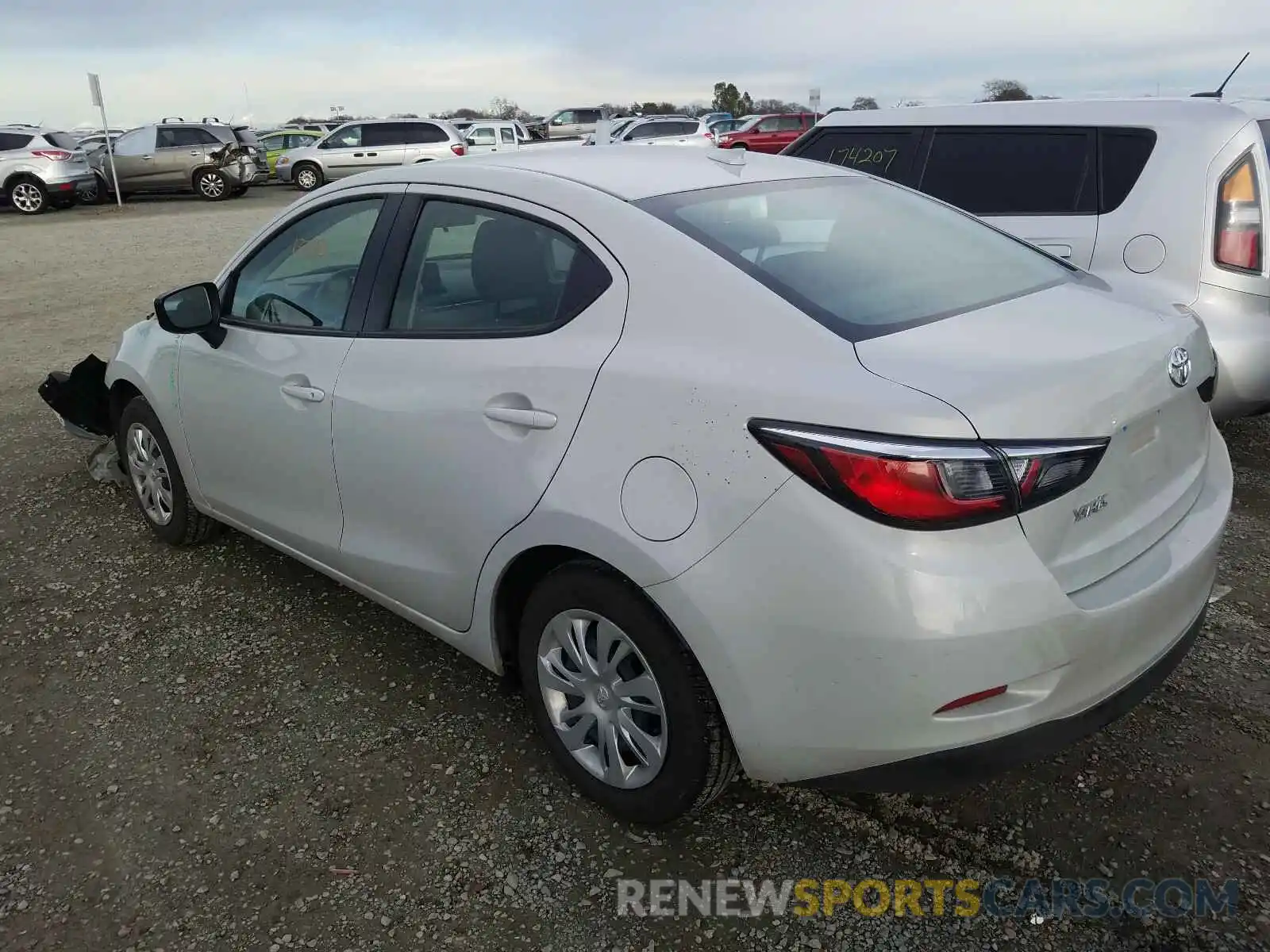 3 Photograph of a damaged car 3MYDLBYV5KY520452 TOYOTA YARIS 2019