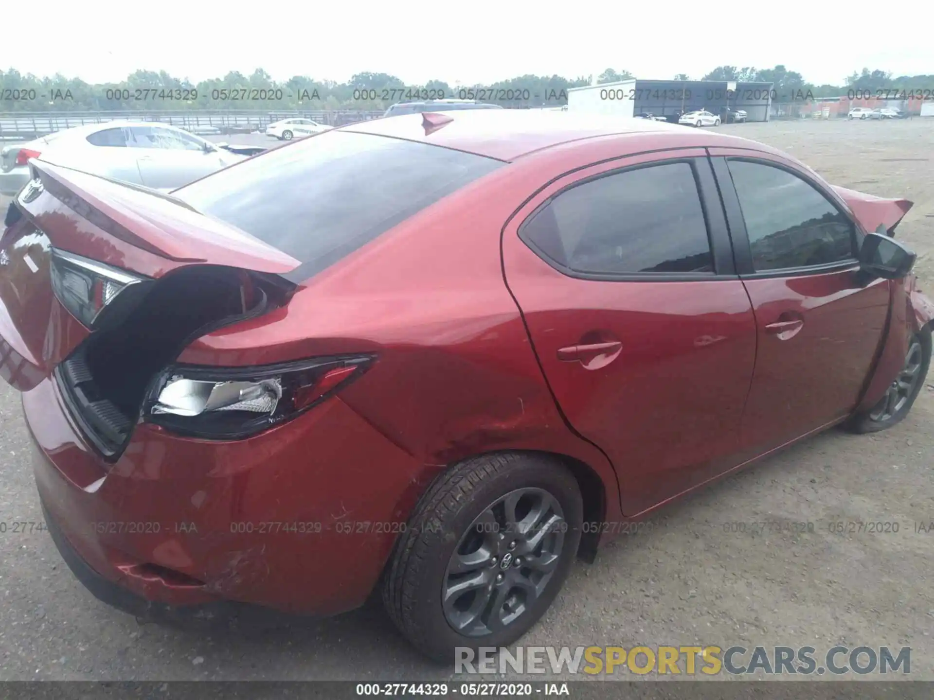 4 Photograph of a damaged car 3MYDLBYV5KY521164 TOYOTA YARIS 2019