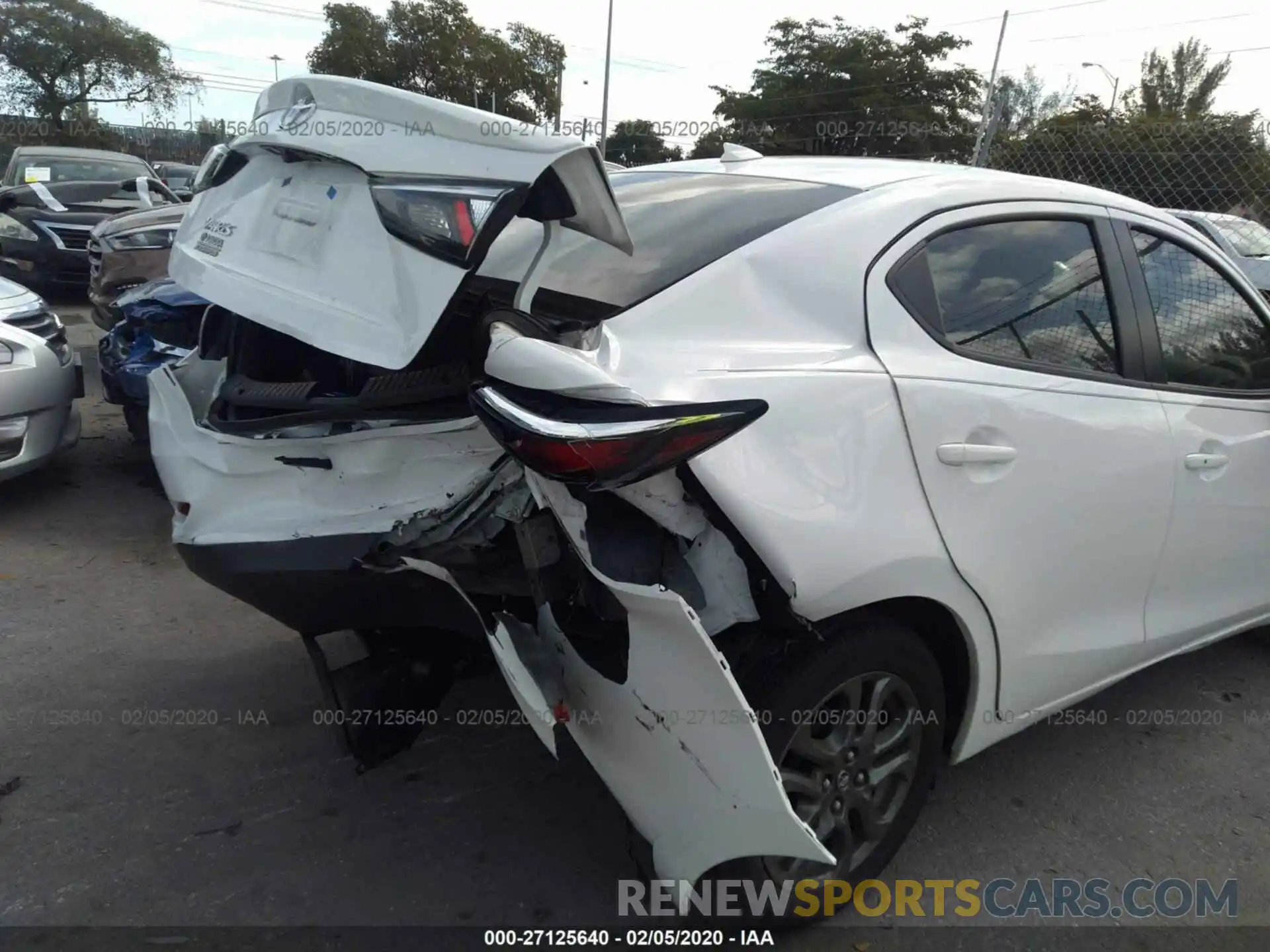 6 Photograph of a damaged car 3MYDLBYV5KY521360 TOYOTA YARIS 2019