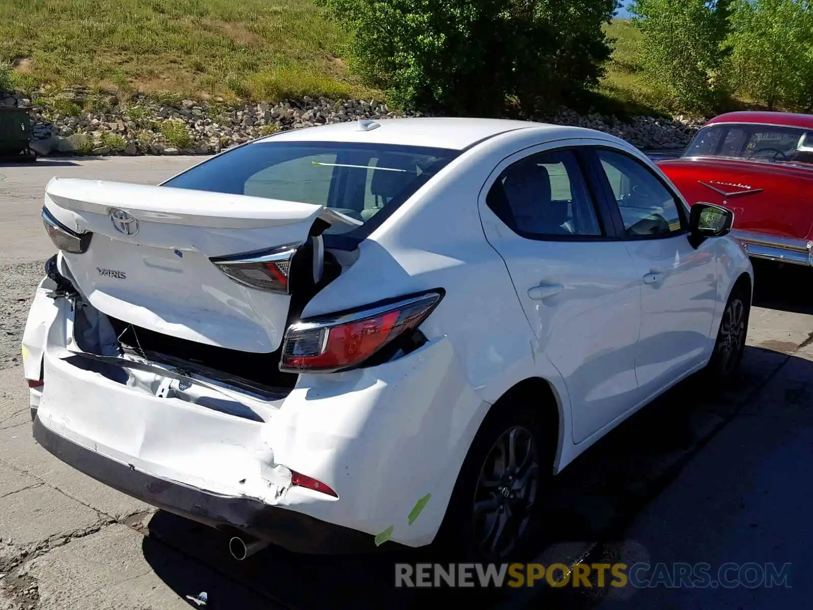 4 Photograph of a damaged car 3MYDLBYV5KY521603 TOYOTA YARIS 2019