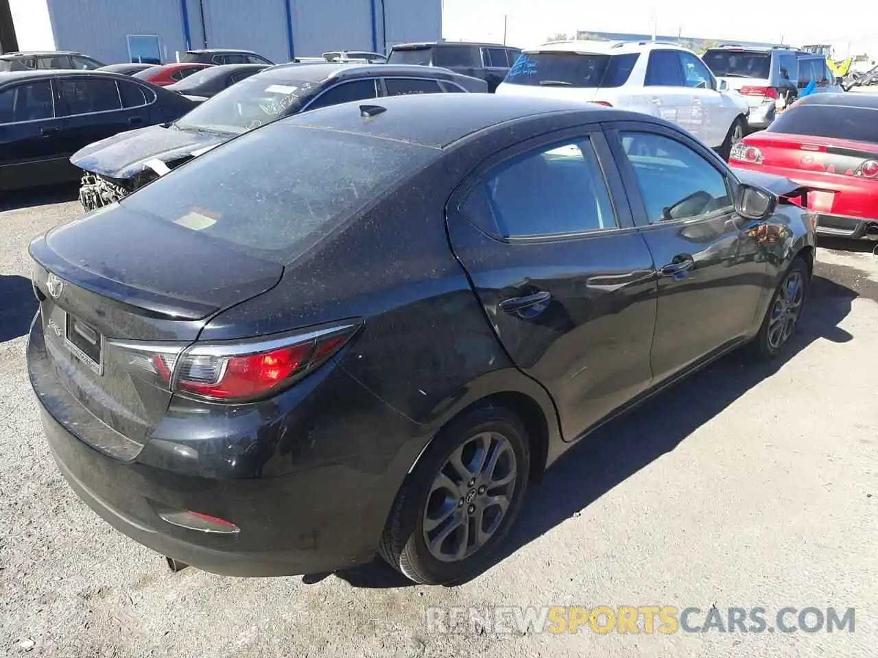 4 Photograph of a damaged car 3MYDLBYV5KY522556 TOYOTA YARIS 2019