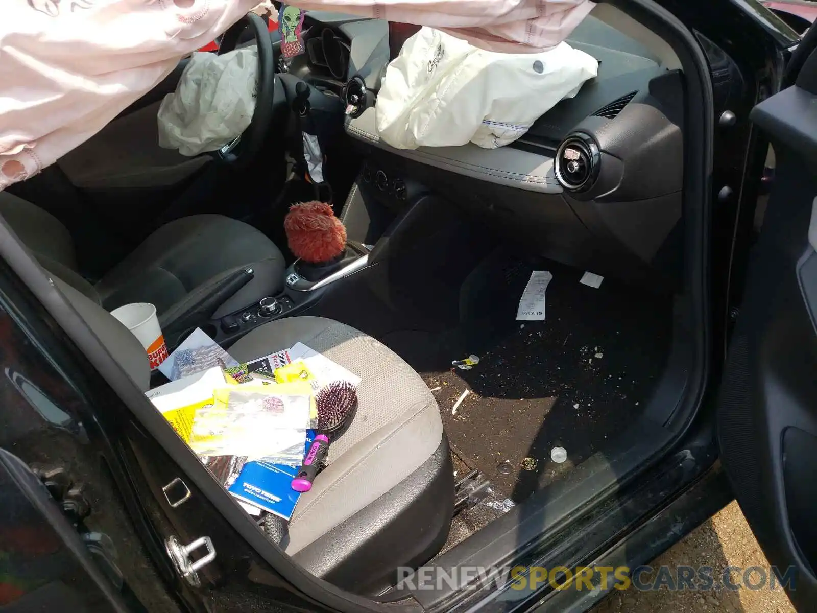 5 Photograph of a damaged car 3MYDLBYV5KY522802 TOYOTA YARIS 2019