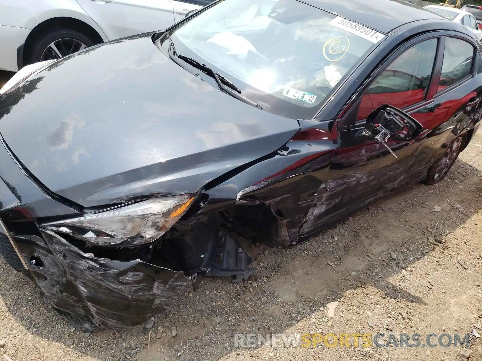 9 Photograph of a damaged car 3MYDLBYV5KY522802 TOYOTA YARIS 2019