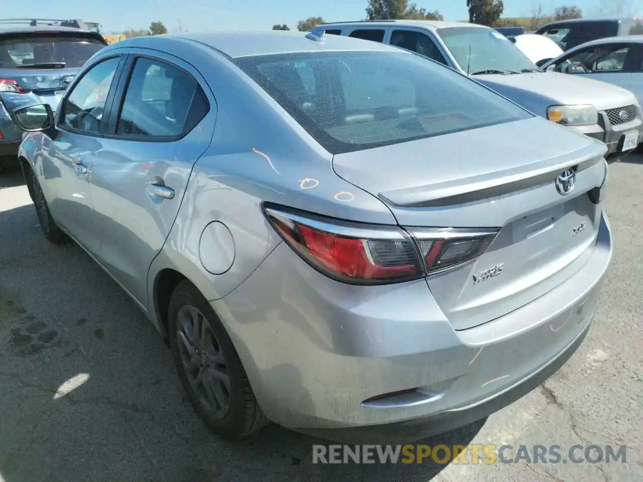 3 Photograph of a damaged car 3MYDLBYV5KY523092 TOYOTA YARIS 2019