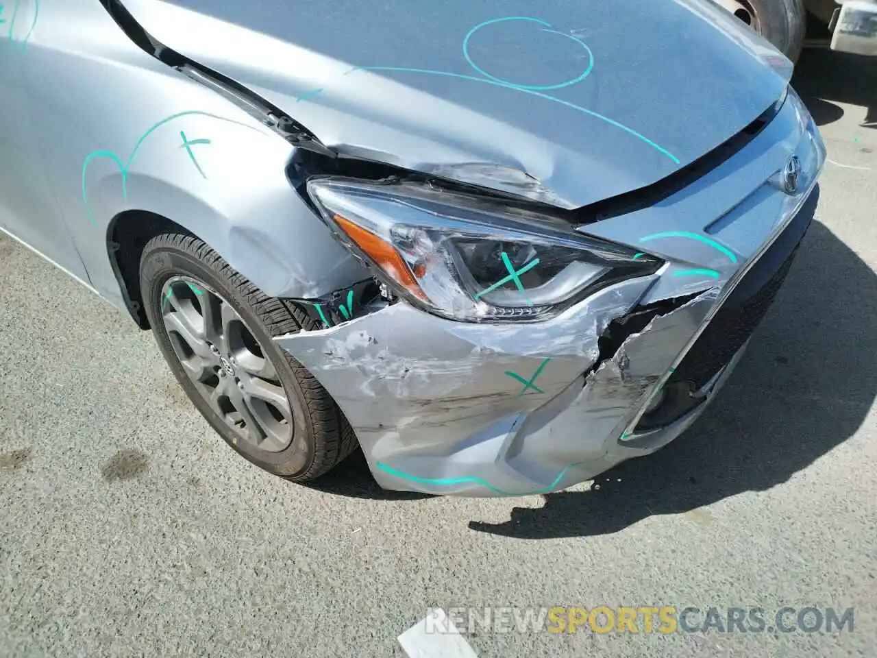 9 Photograph of a damaged car 3MYDLBYV5KY523092 TOYOTA YARIS 2019