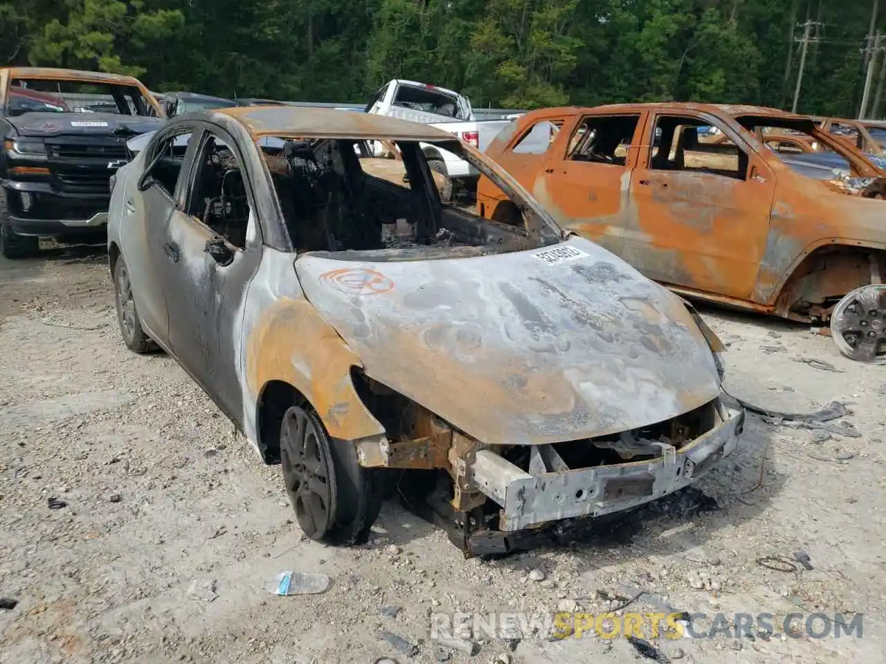 1 Photograph of a damaged car 3MYDLBYV5KY523934 TOYOTA YARIS 2019