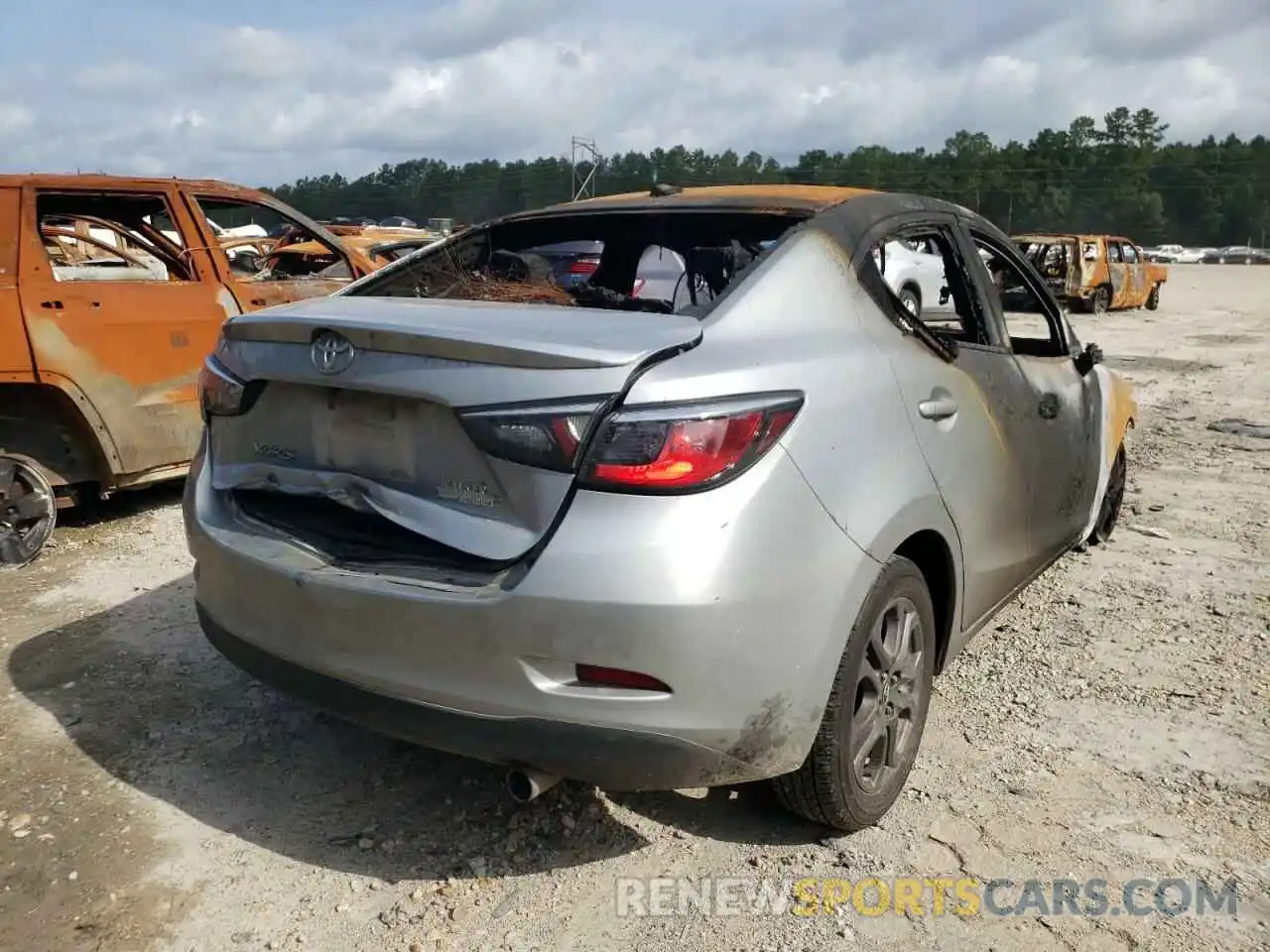 4 Photograph of a damaged car 3MYDLBYV5KY523934 TOYOTA YARIS 2019