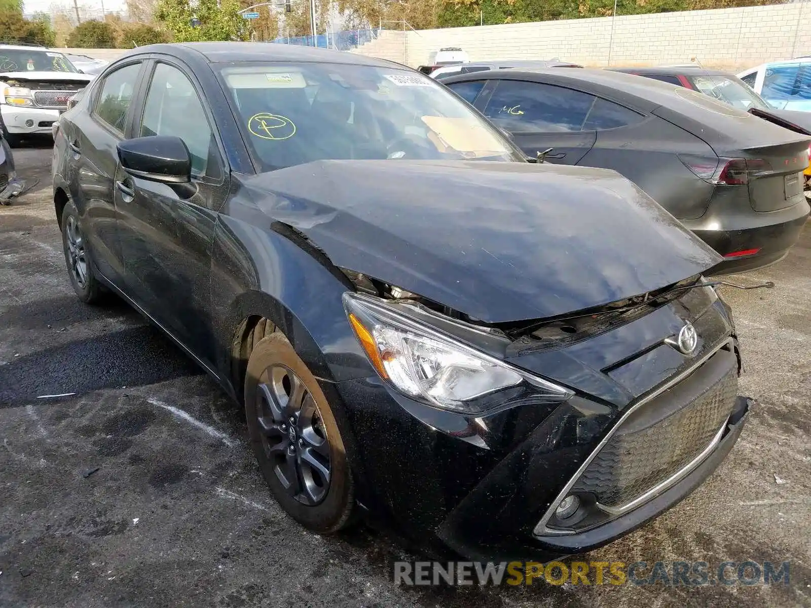 1 Photograph of a damaged car 3MYDLBYV5KY523965 TOYOTA YARIS 2019