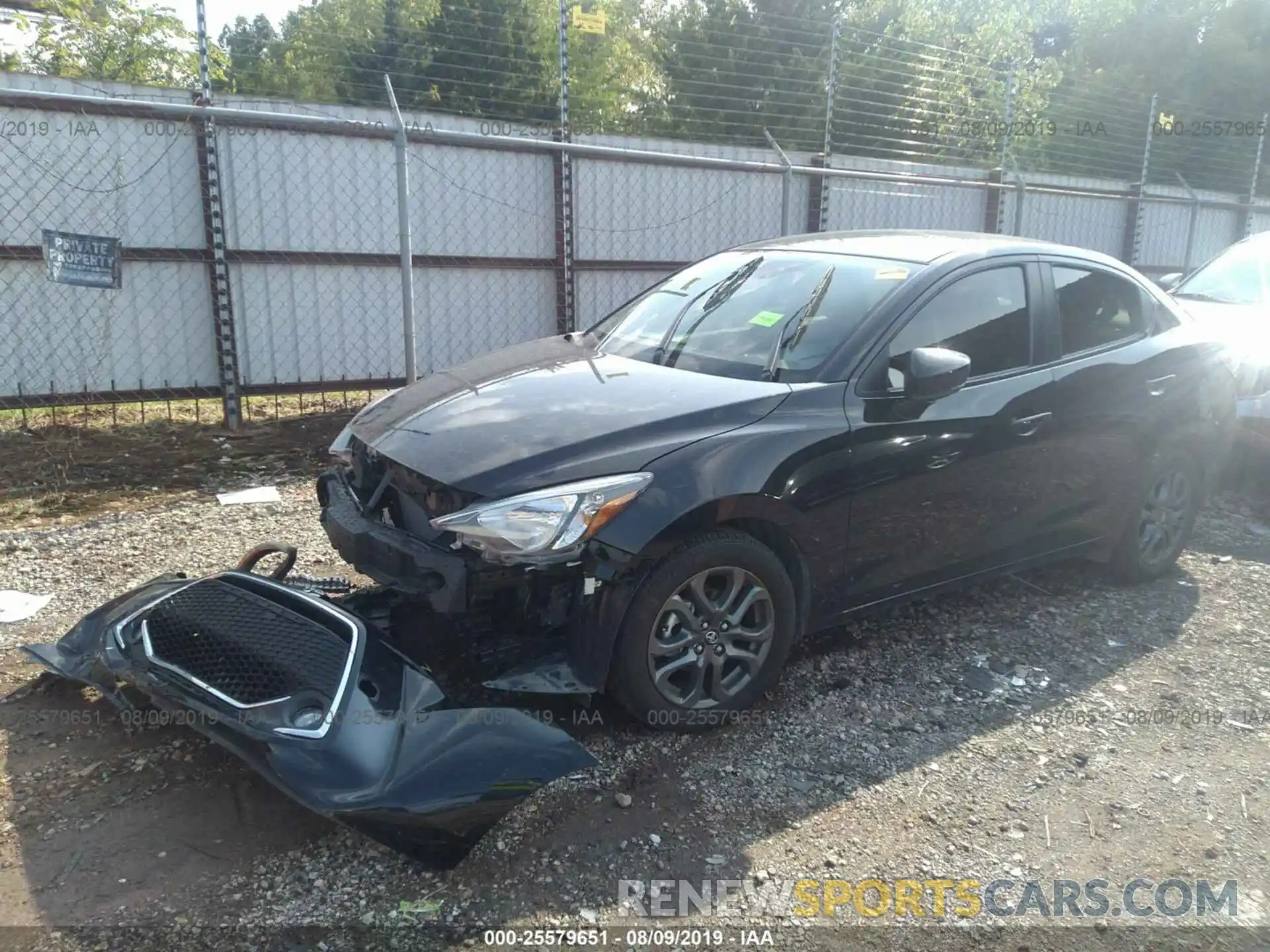 2 Photograph of a damaged car 3MYDLBYV5KY524114 TOYOTA YARIS 2019