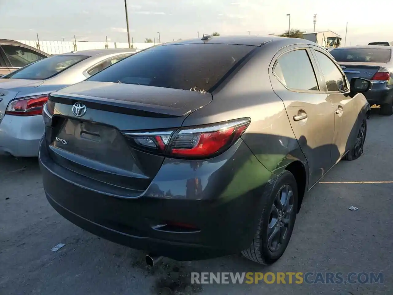 4 Photograph of a damaged car 3MYDLBYV5KY526252 TOYOTA YARIS 2019