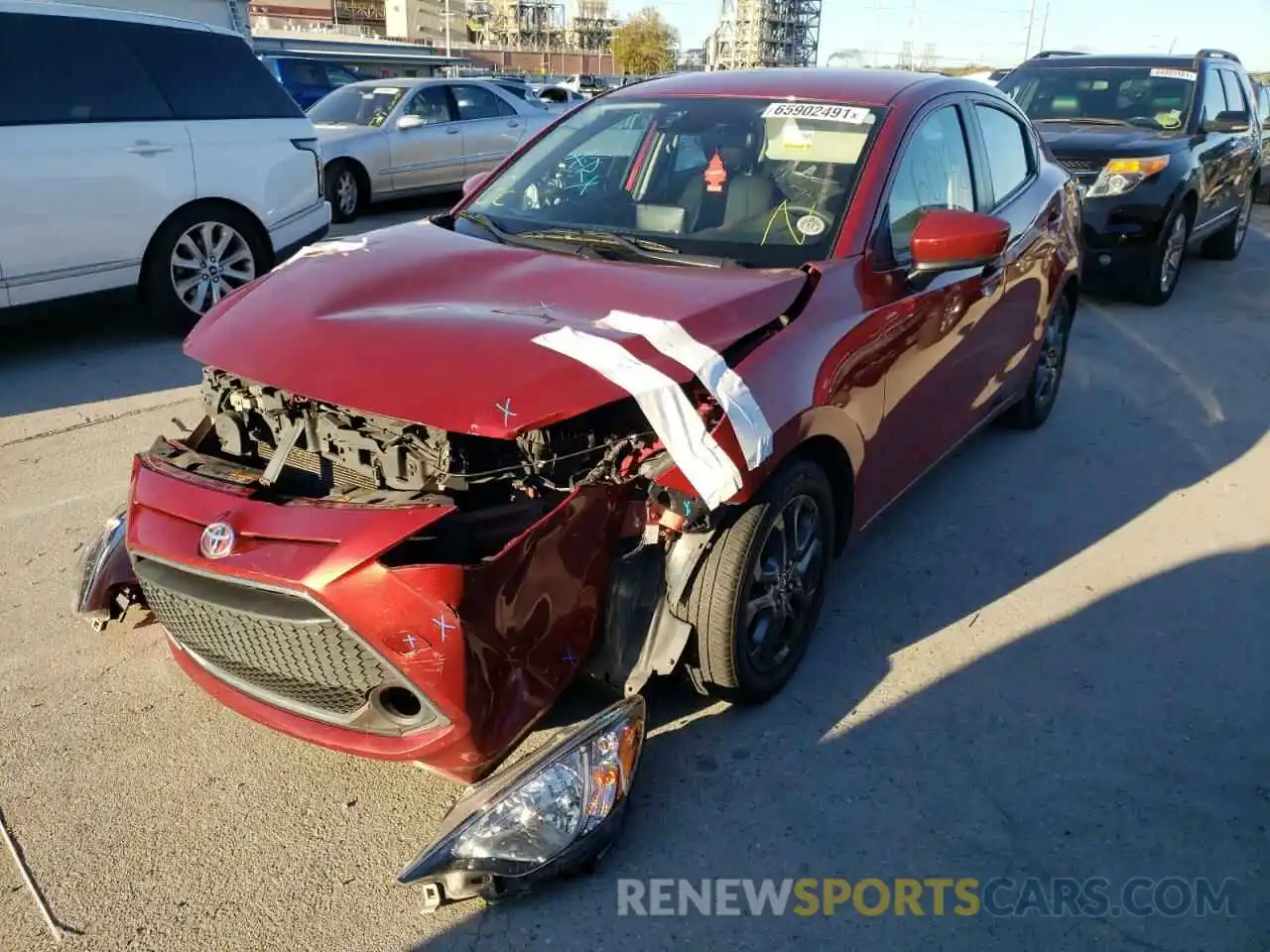 2 Photograph of a damaged car 3MYDLBYV5KY526350 TOYOTA YARIS 2019