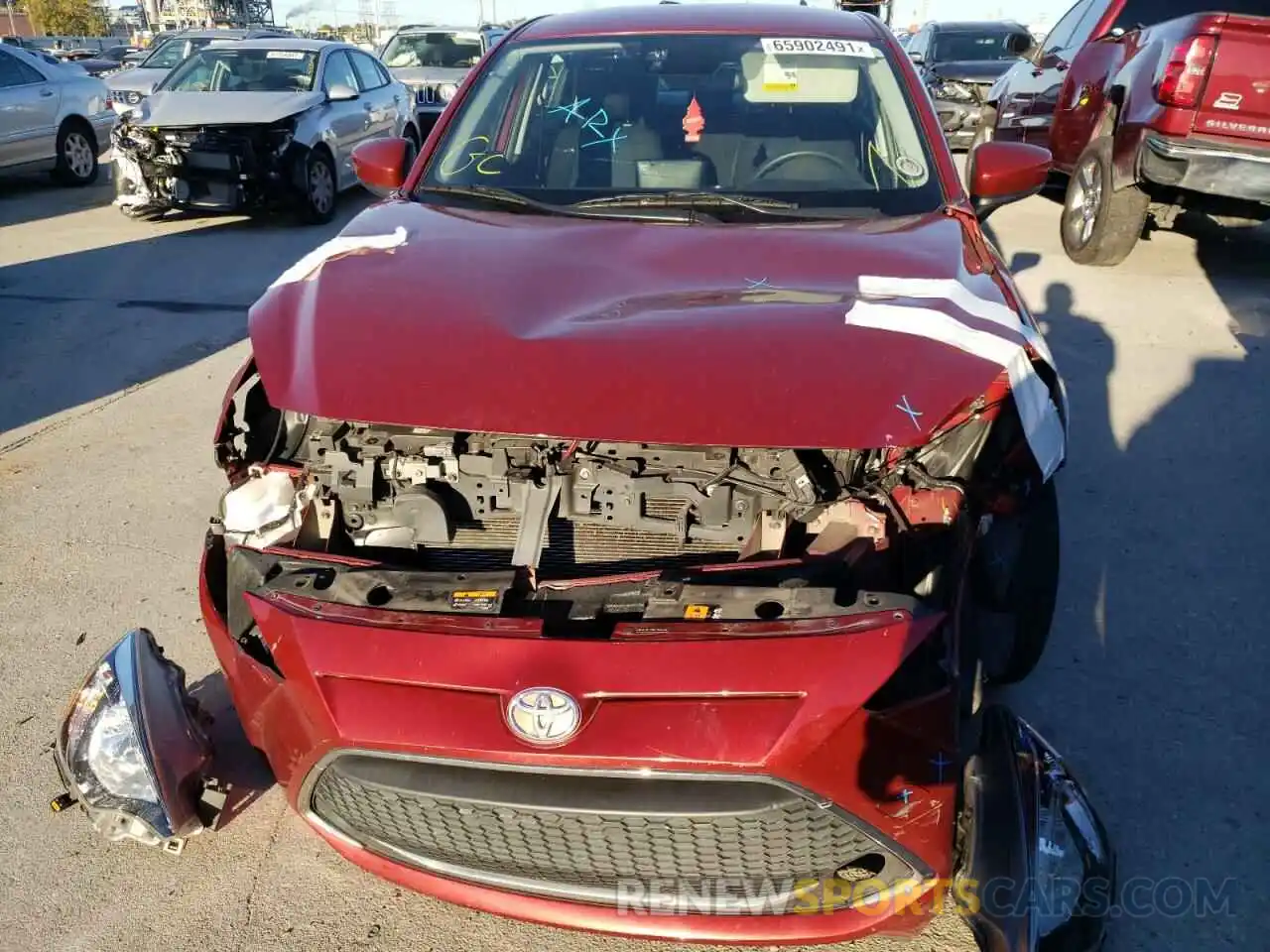 9 Photograph of a damaged car 3MYDLBYV5KY526350 TOYOTA YARIS 2019