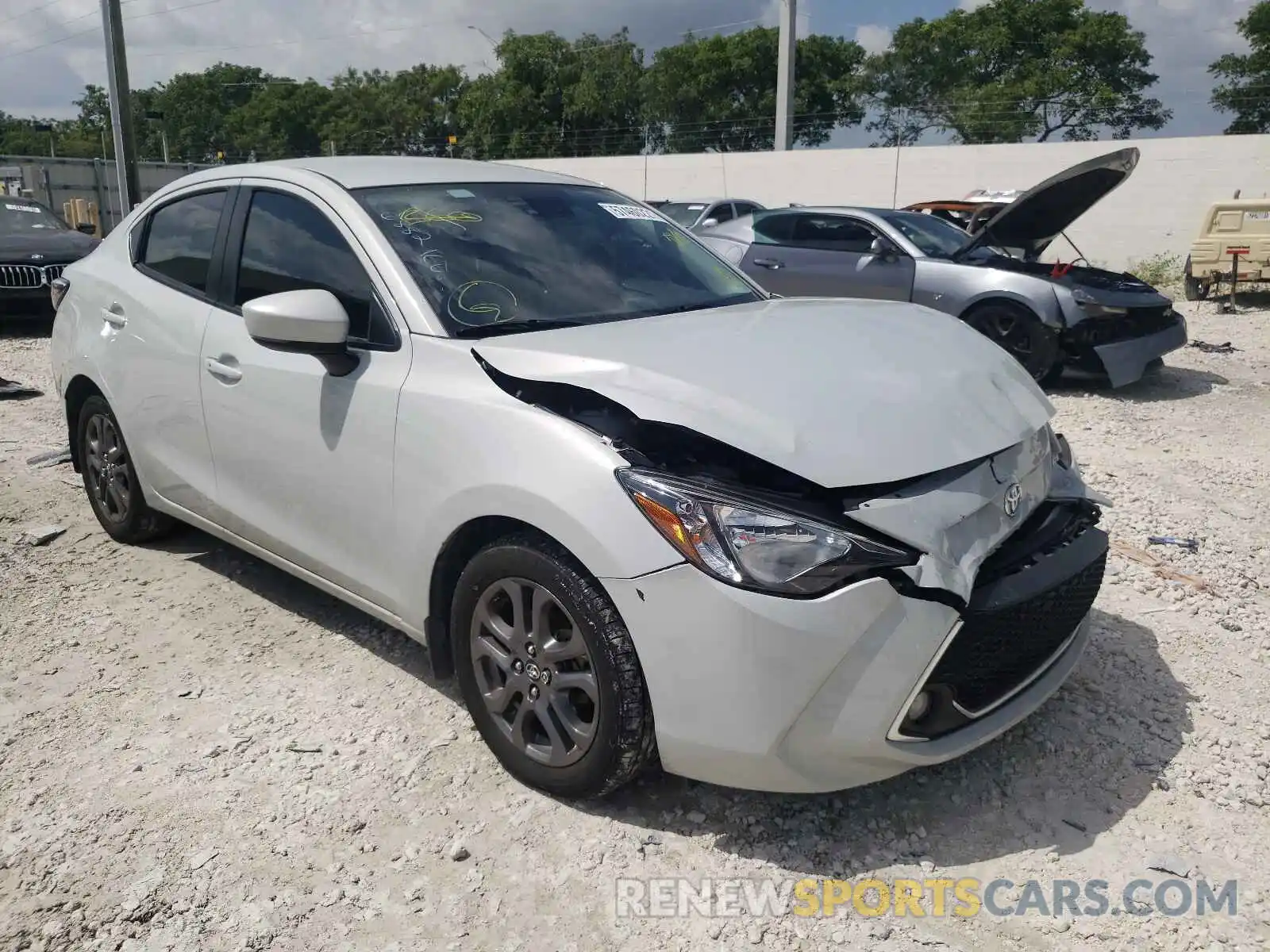 1 Photograph of a damaged car 3MYDLBYV5KY528129 TOYOTA YARIS 2019