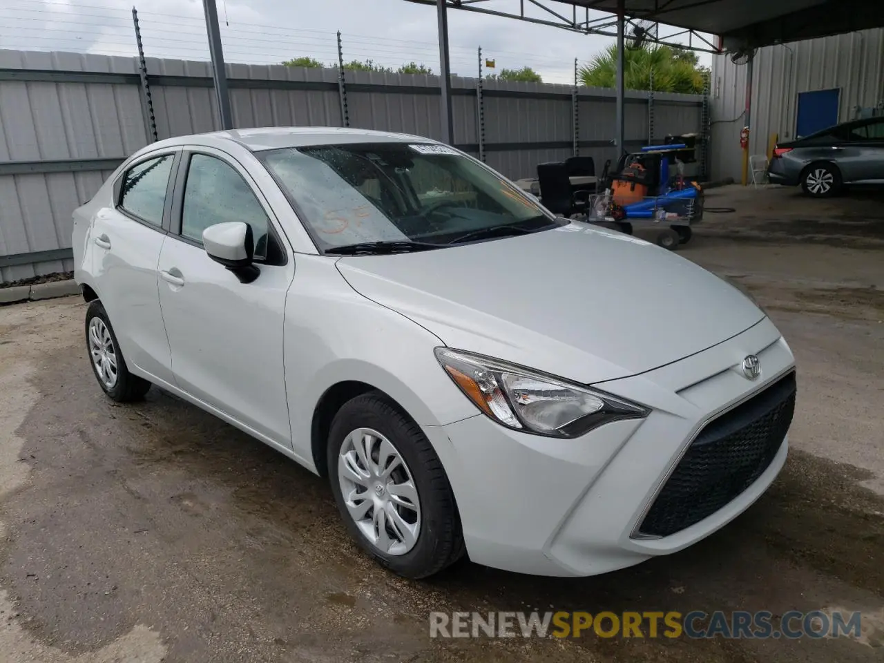 1 Photograph of a damaged car 3MYDLBYV6KY500131 TOYOTA YARIS 2019