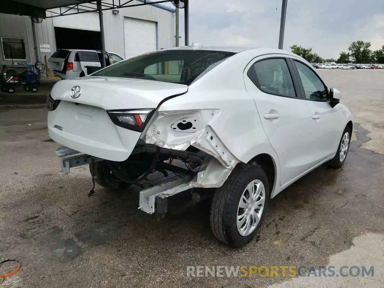 4 Photograph of a damaged car 3MYDLBYV6KY500131 TOYOTA YARIS 2019