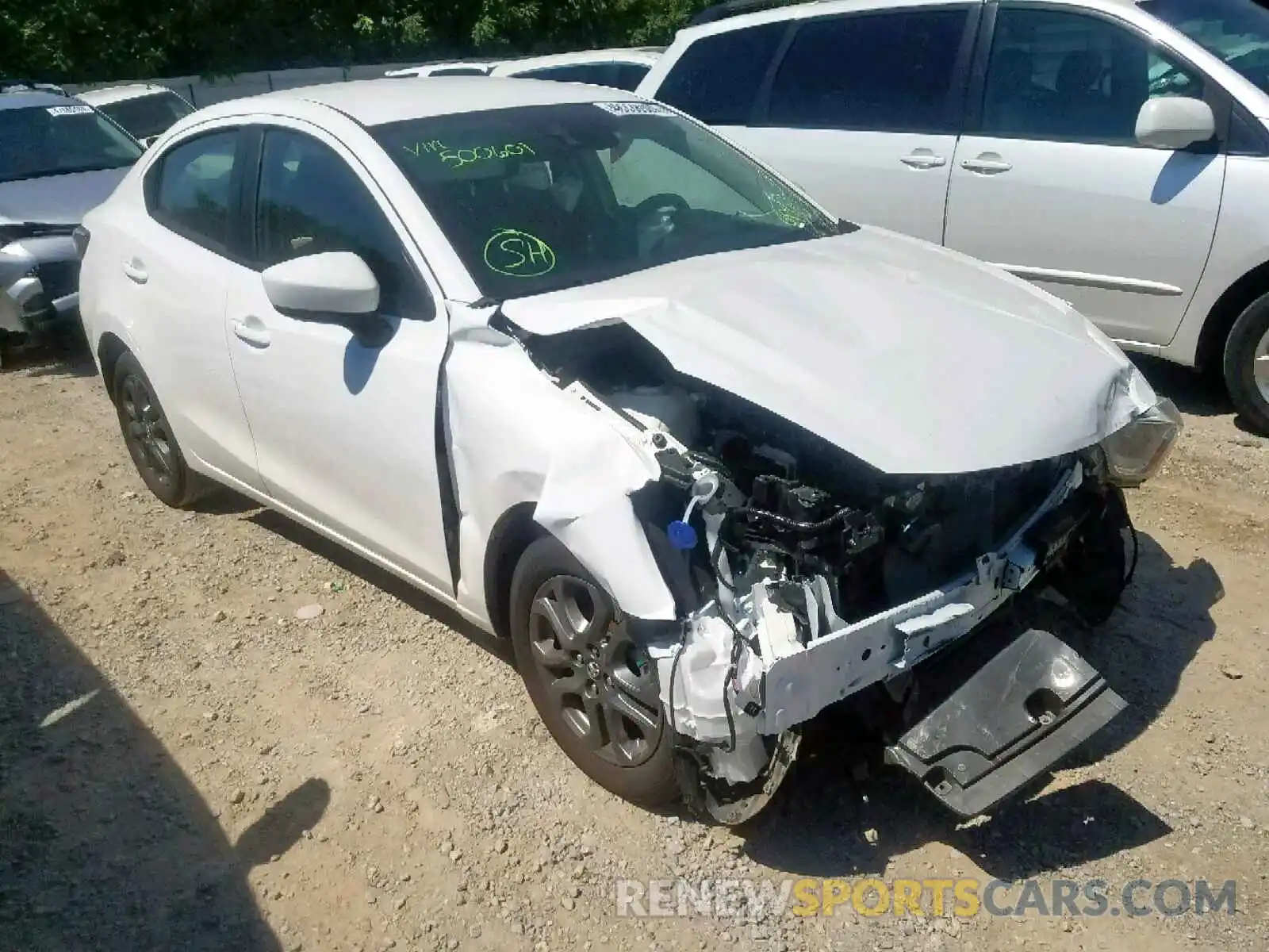 1 Photograph of a damaged car 3MYDLBYV6KY500601 TOYOTA YARIS 2019