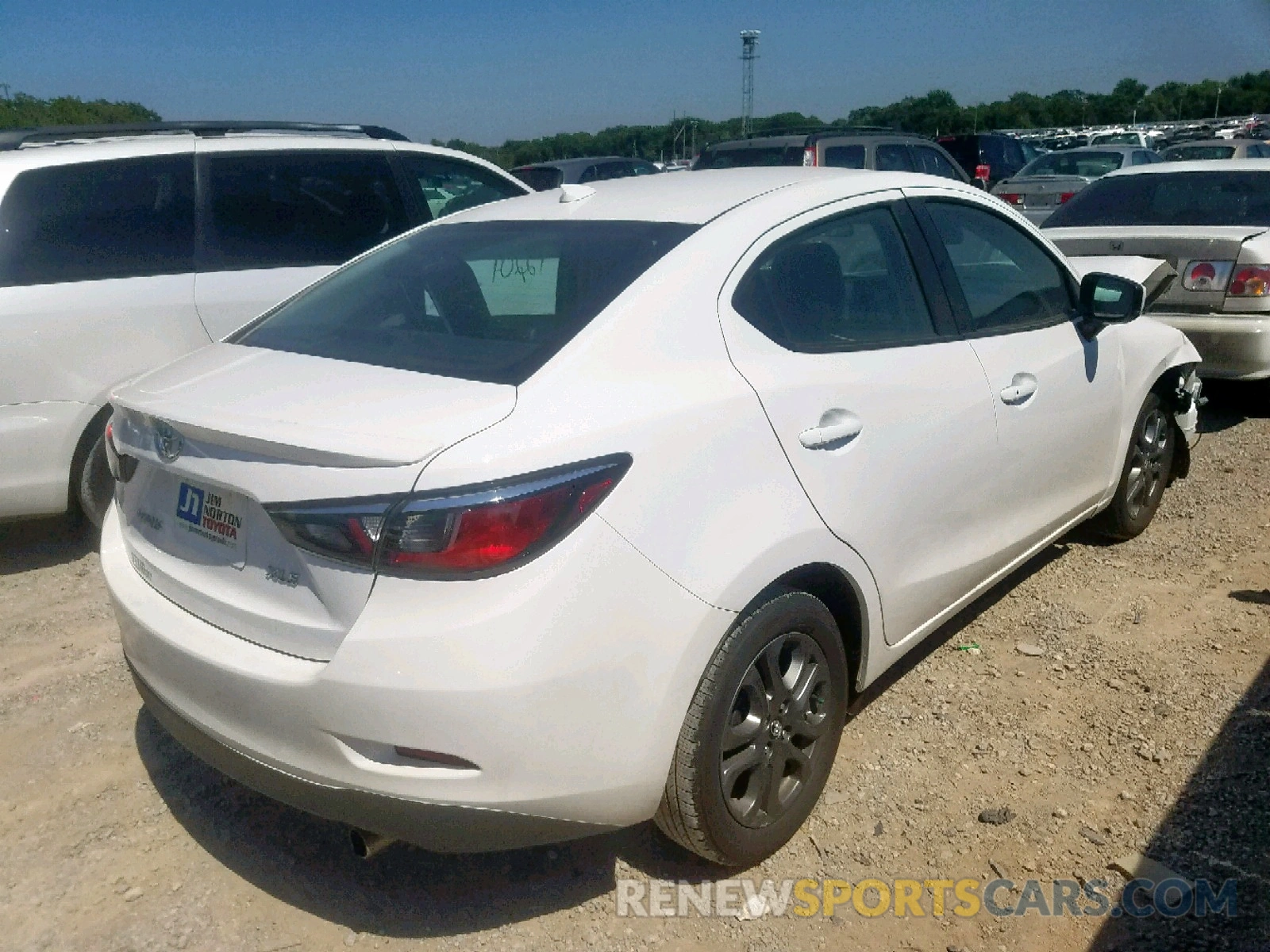 4 Photograph of a damaged car 3MYDLBYV6KY500601 TOYOTA YARIS 2019