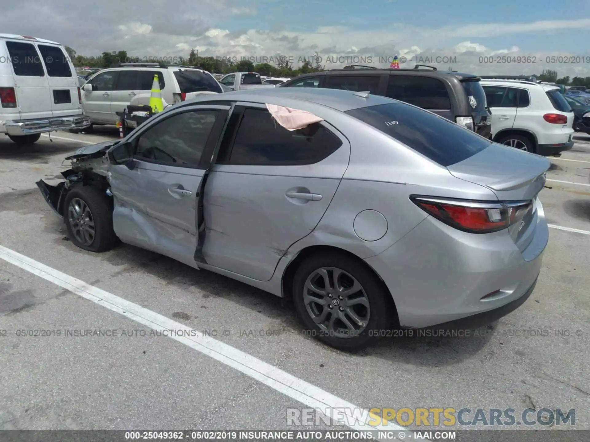 3 Photograph of a damaged car 3MYDLBYV6KY501148 TOYOTA YARIS 2019