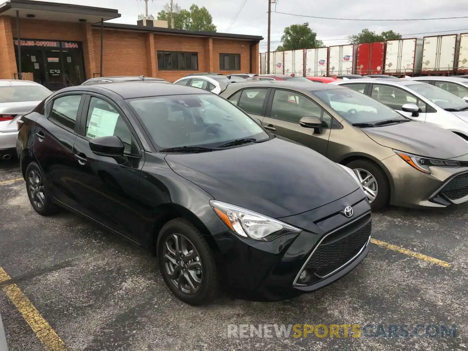 1 Photograph of a damaged car 3MYDLBYV6KY501327 TOYOTA YARIS 2019